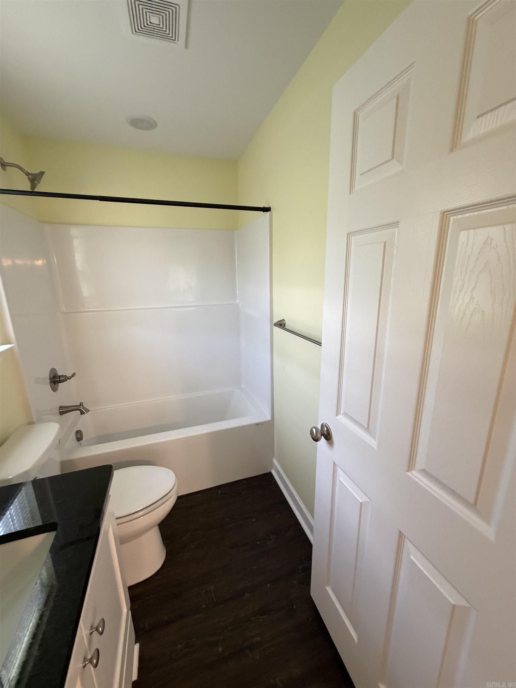 THOMAS' ACRES - Residential Lease