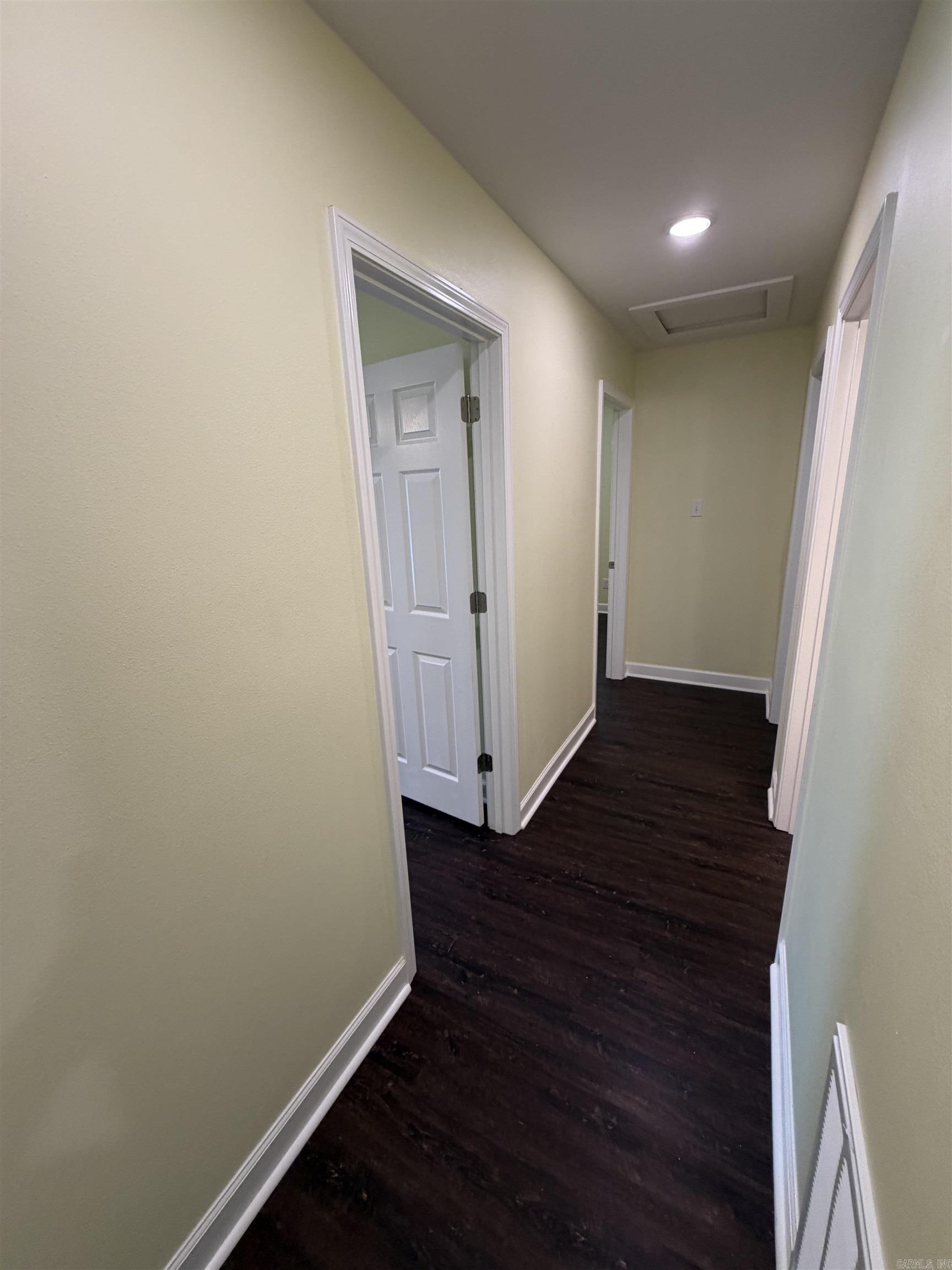 THOMAS' ACRES - Residential Lease