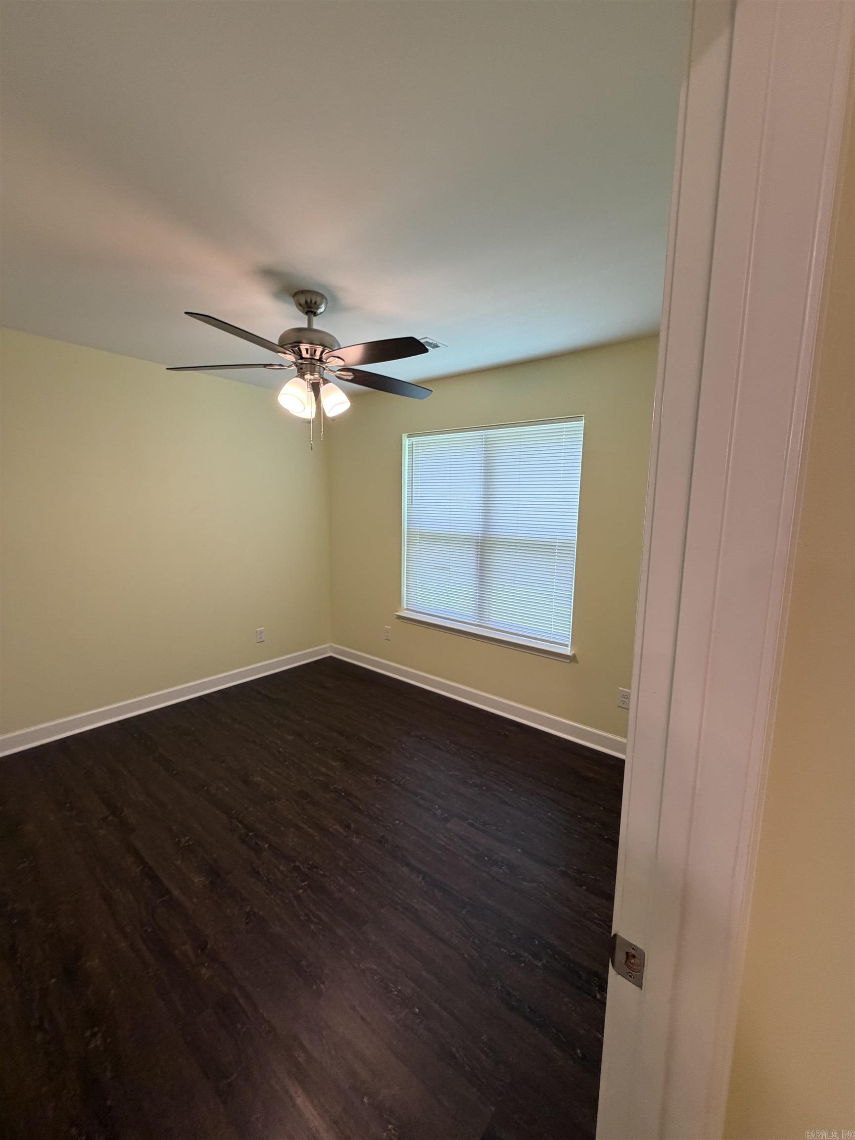 THOMAS' ACRES - Residential Lease
