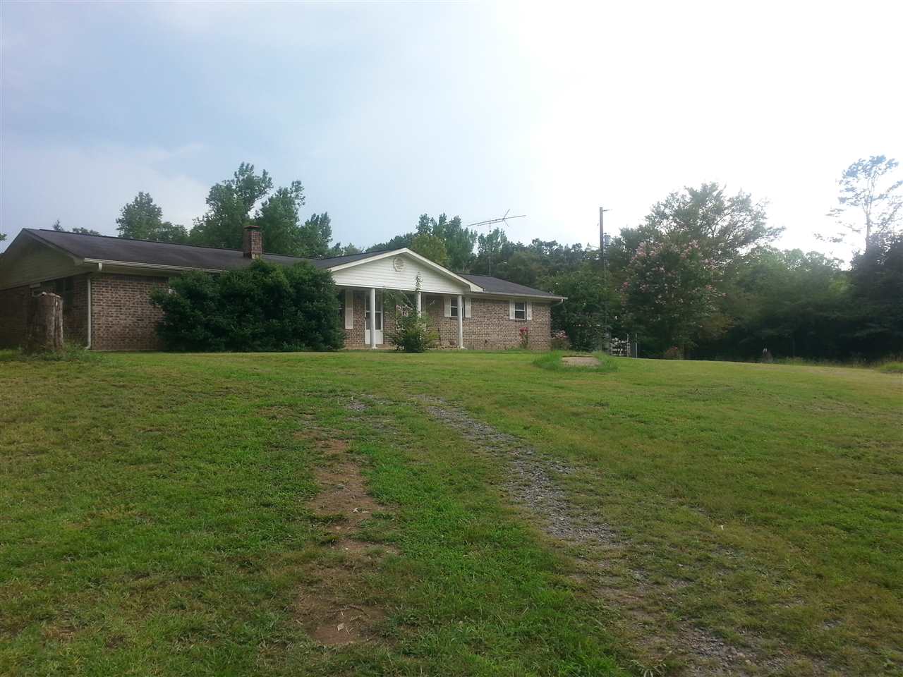 Creek front property!  3 or 4 bedroom home with garage/guest quarters has its own bathroom.  Hen house, shed for animals and a beautiful creek.  Lots of other amenities!  House can be a 4 bedroom or call it a den - has 2 closets.  Large laundry room with sink, refrigerator is new and has a 2-year warranty but is negotiable at this price. Termite inspection and survey on file. Brand new HAVC/HEAT PUMP system. MLS# 18021741 also comes with this for full price. 2 lots in Sheridan Ar in the Clearwater Est.