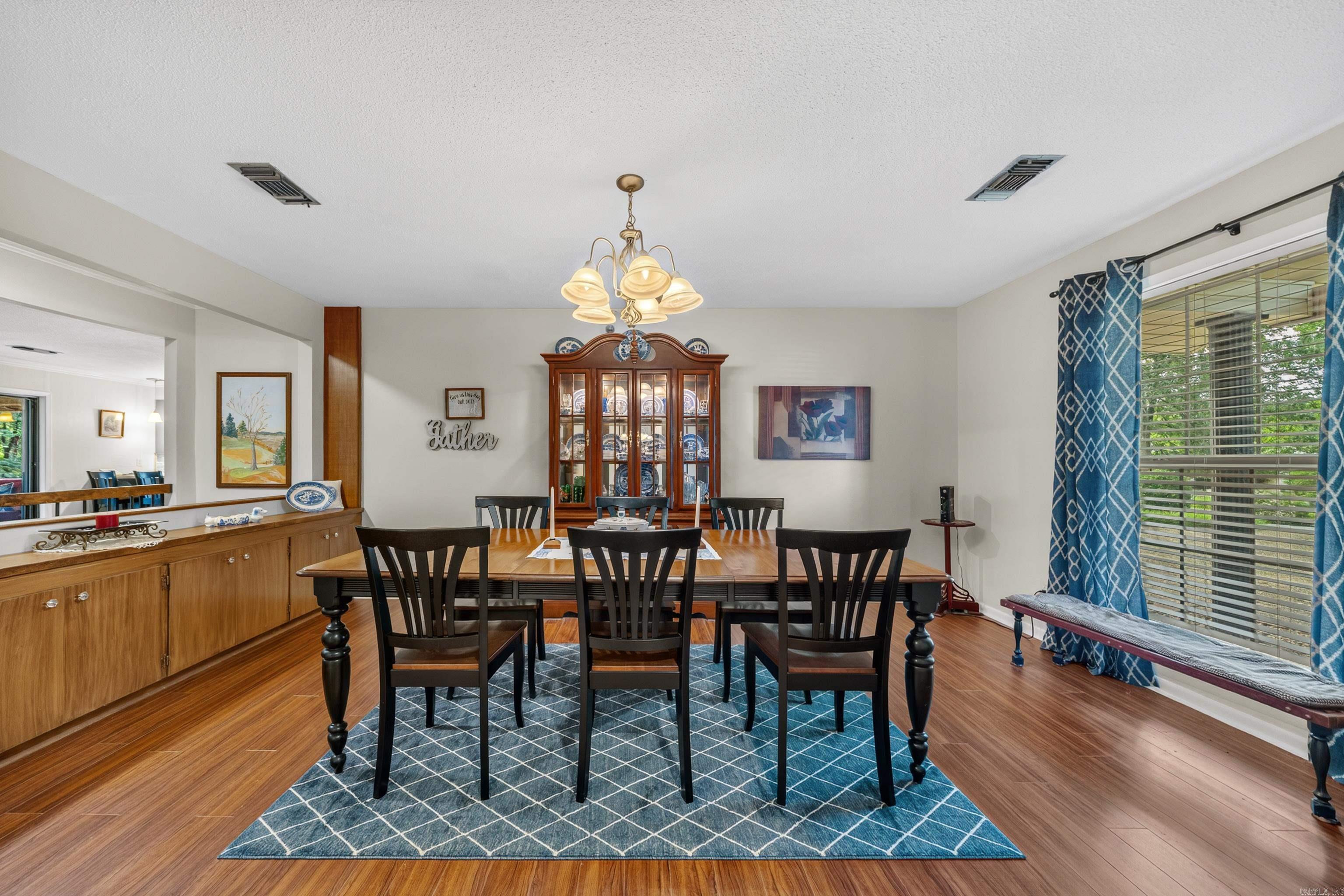 AQUA VISTA - Residential