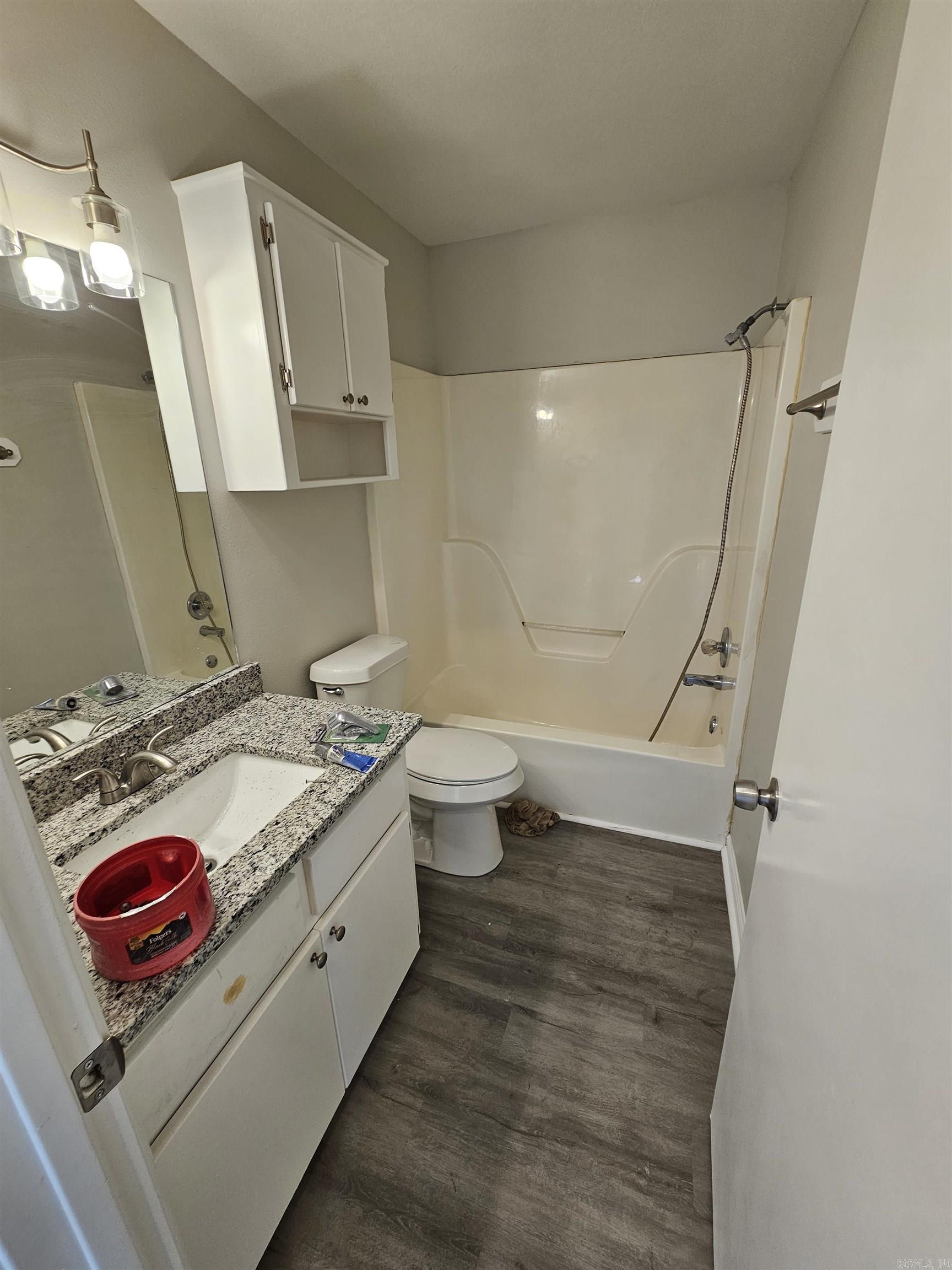 BAYOU METO PLACE - Residential