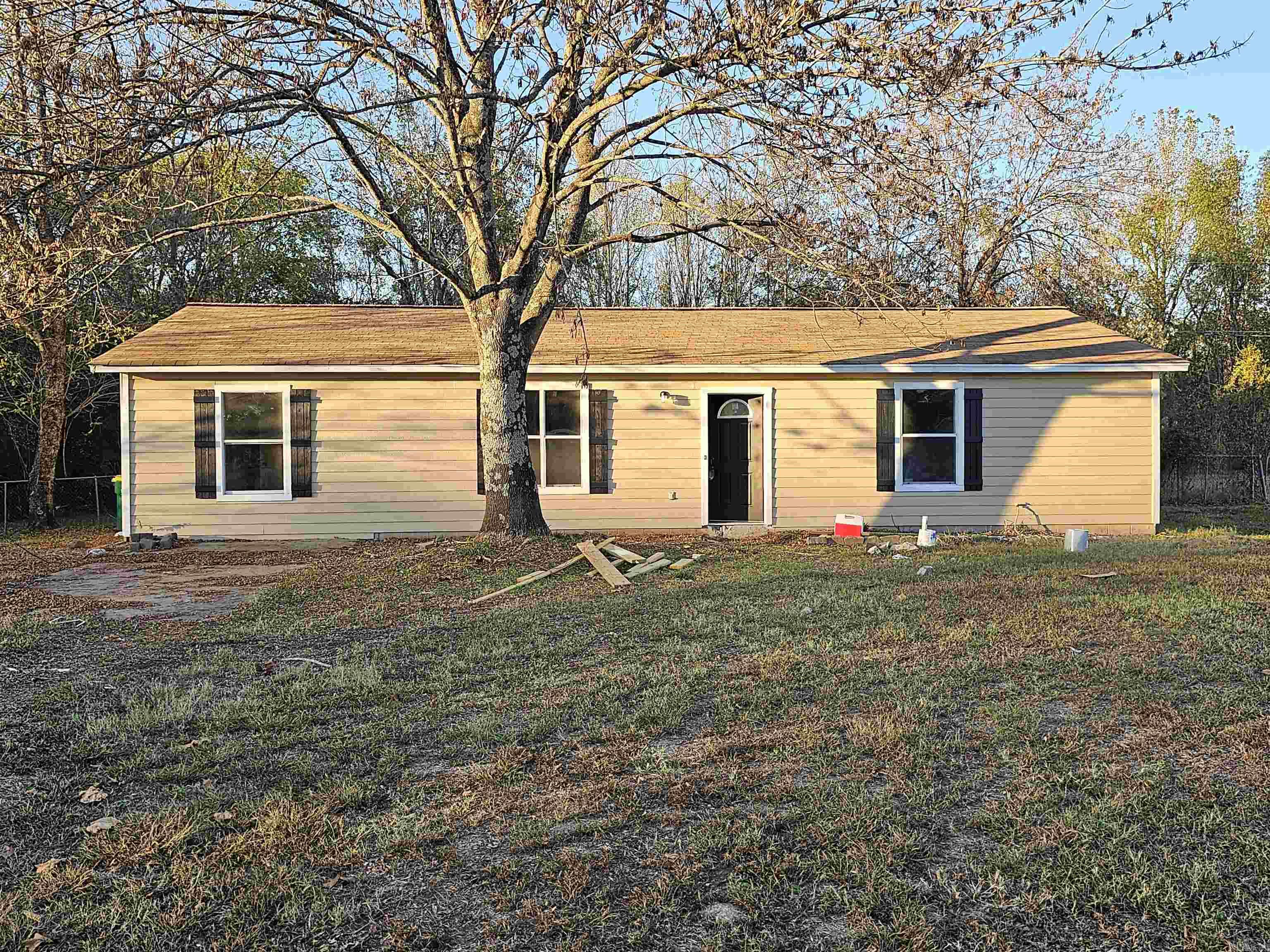 This Beautiful remodeled home is RD ELIGIBLE and sits on half an acre. New Flooring, New Paint throughout, new appliances. New HVAC, New Light Fixtures, New Door Knobs, New Siding on the front of home. This home is stunning for the price! You will not find a home this beautiful for under 160k and this home is move in ready!!   Agents see agent remarks!!
