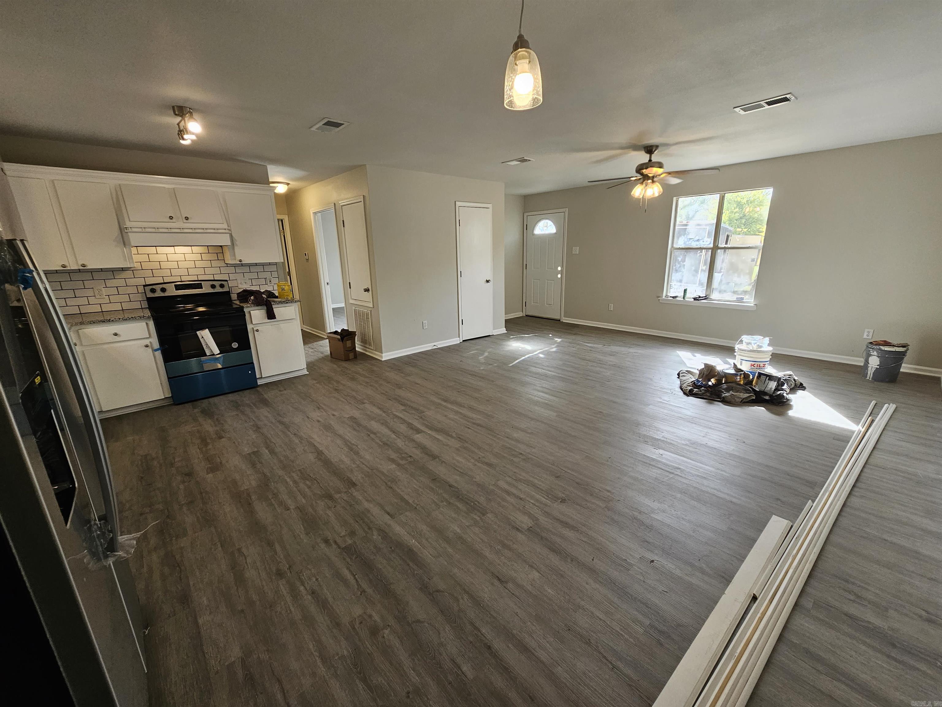 BAYOU METO PLACE - Residential