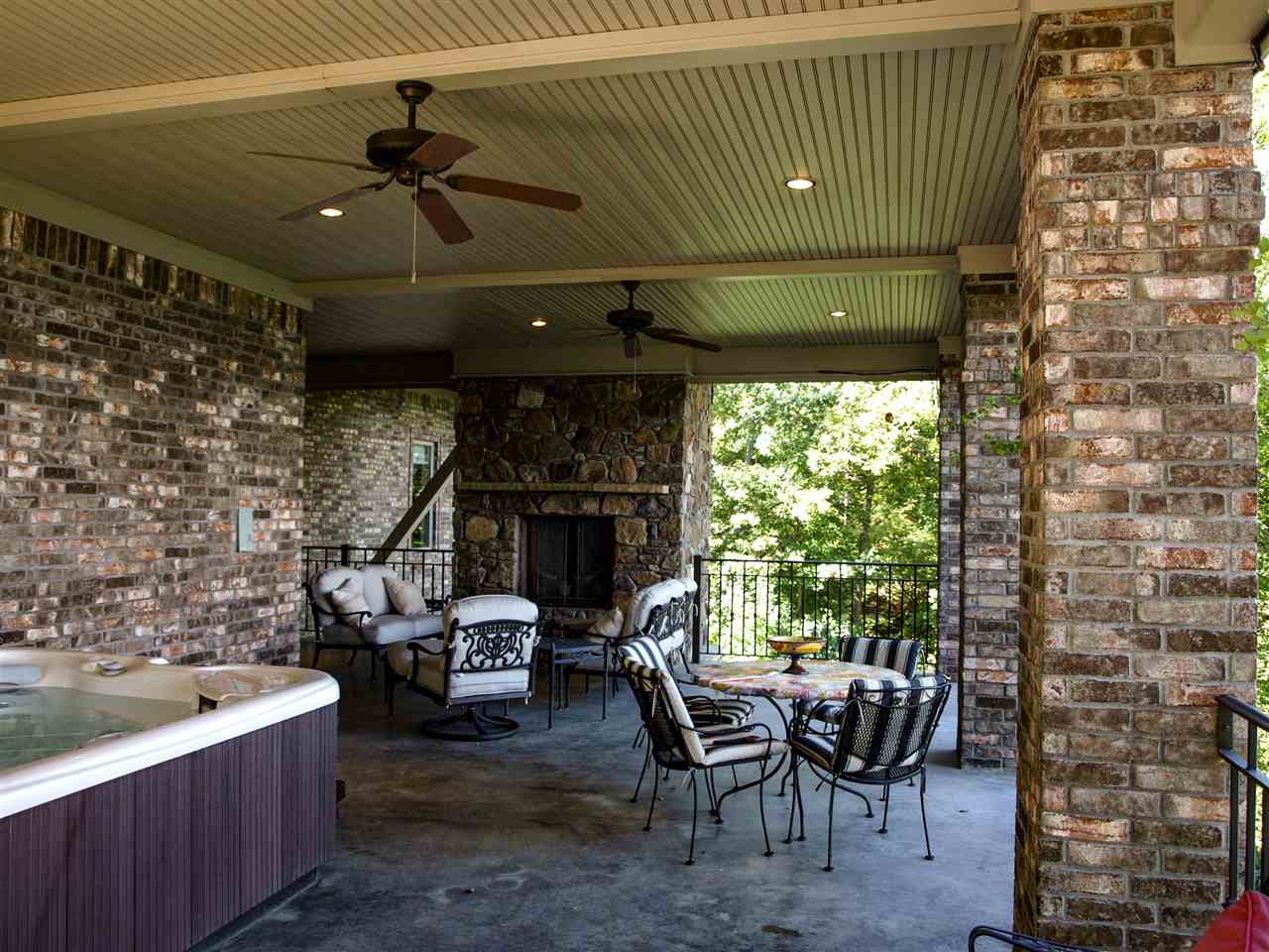 Diamond Bluff Lakefront - Residential