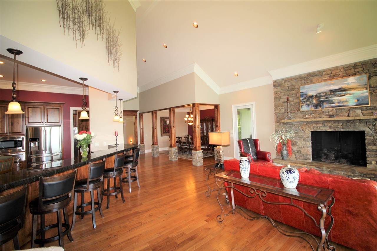 Diamond Bluff Lakefront - Residential