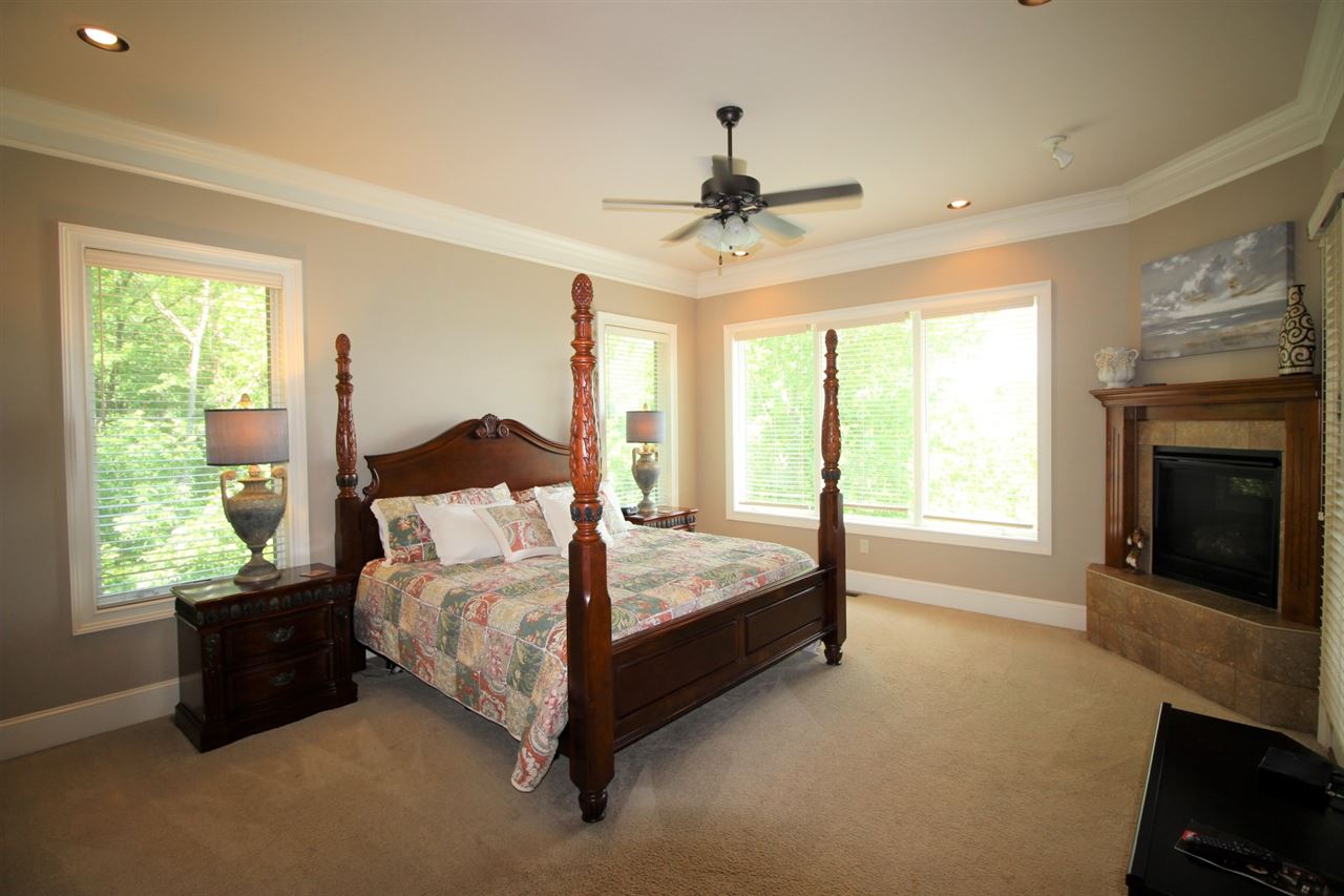 Diamond Bluff Lakefront - Residential