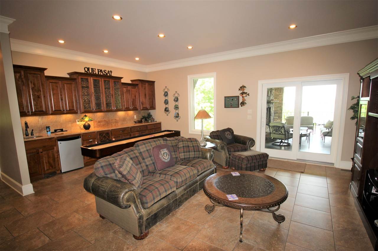 Diamond Bluff Lakefront - Residential