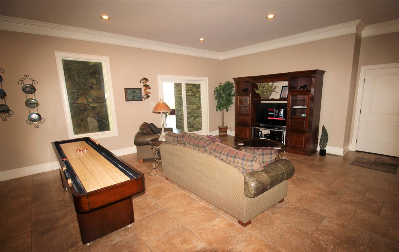 Diamond Bluff Lakefront - Residential