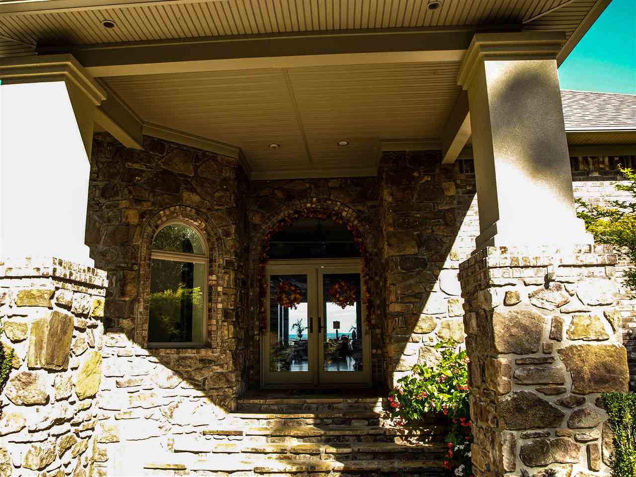 Diamond Bluff Lakefront - Residential