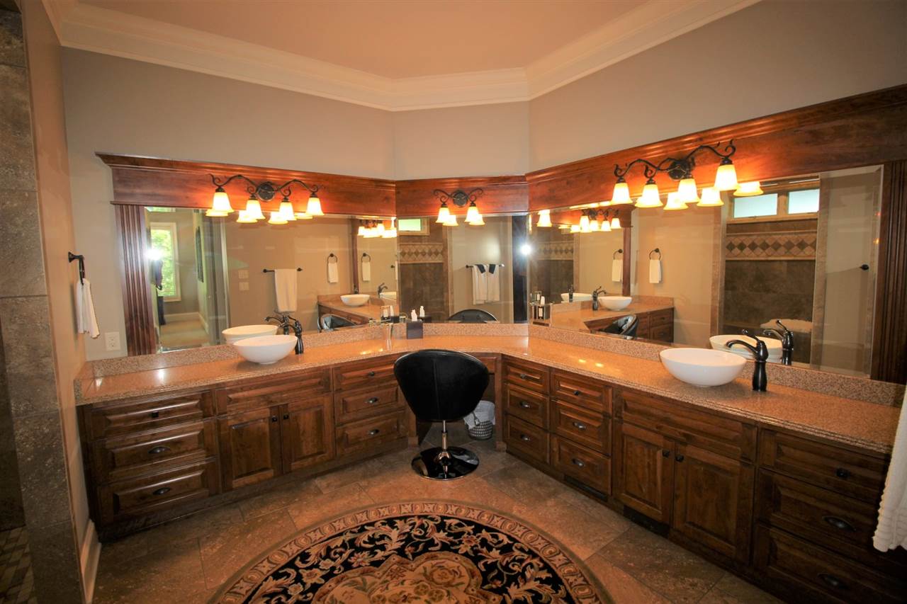 Diamond Bluff Lakefront - Residential