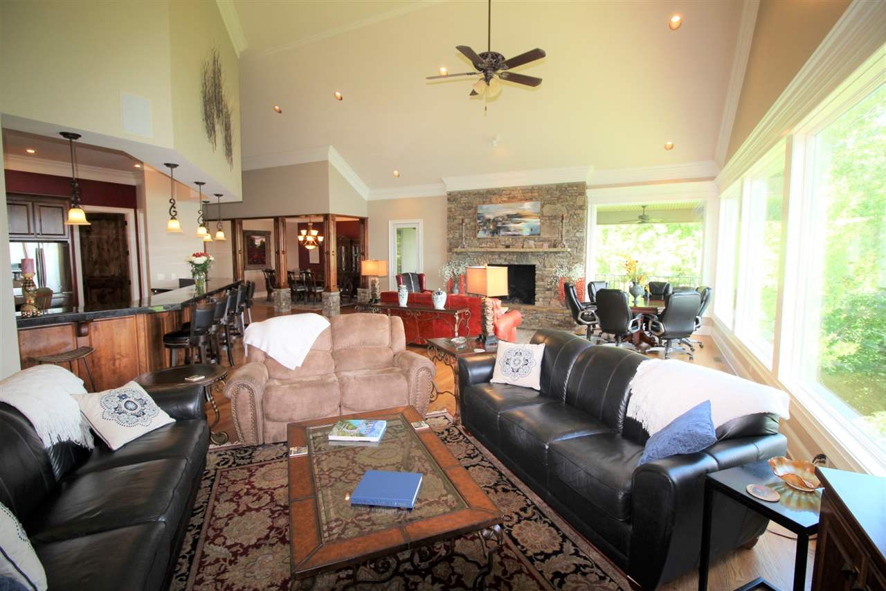 Diamond Bluff Lakefront - Residential