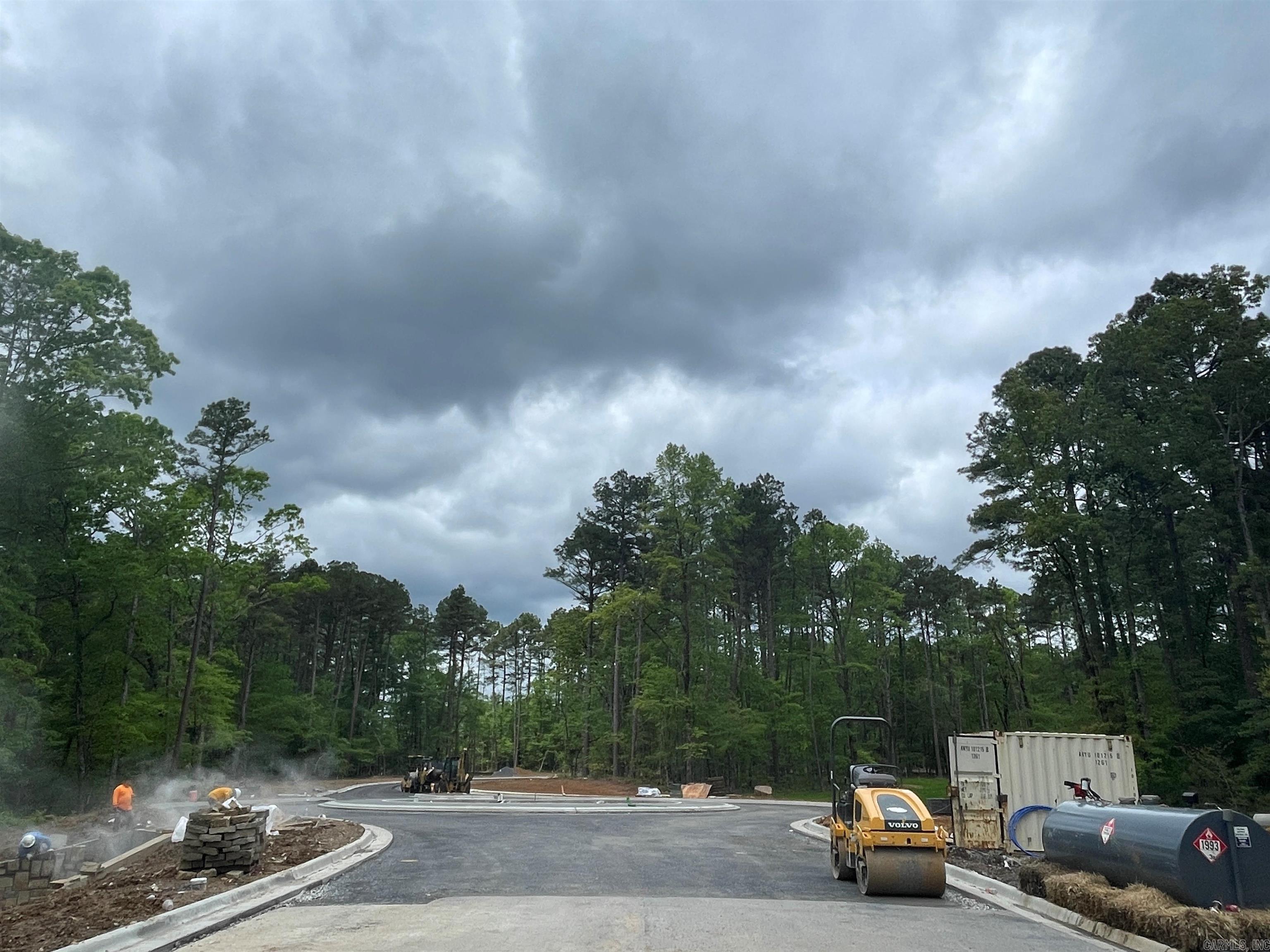 New neighborhood in Chenal Valley located off Rahling Road near St. Vincent Way.  Gated neighborhood with Chenal Country Club golf course access. Convenient to retail and dining, recreation, schools and more.