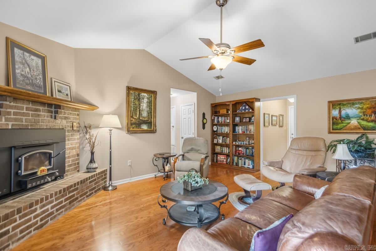 PINEVIEW - Residential