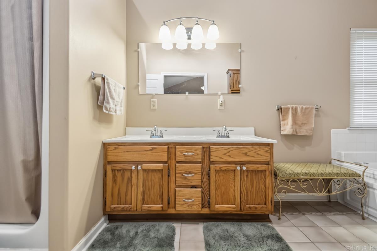 PINEVIEW - Residential