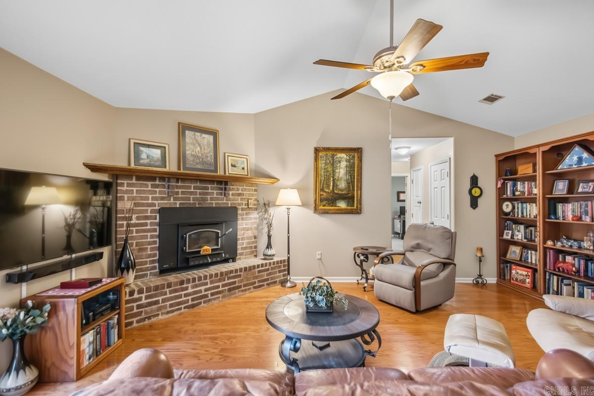 PINEVIEW - Residential