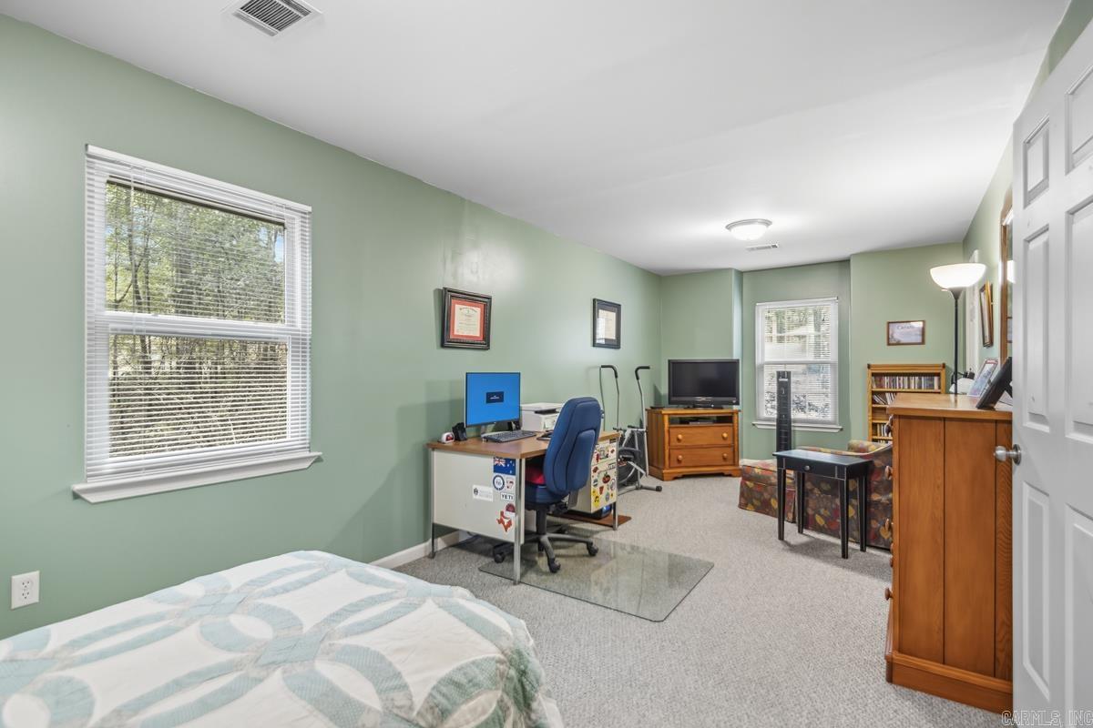 PINEVIEW - Residential