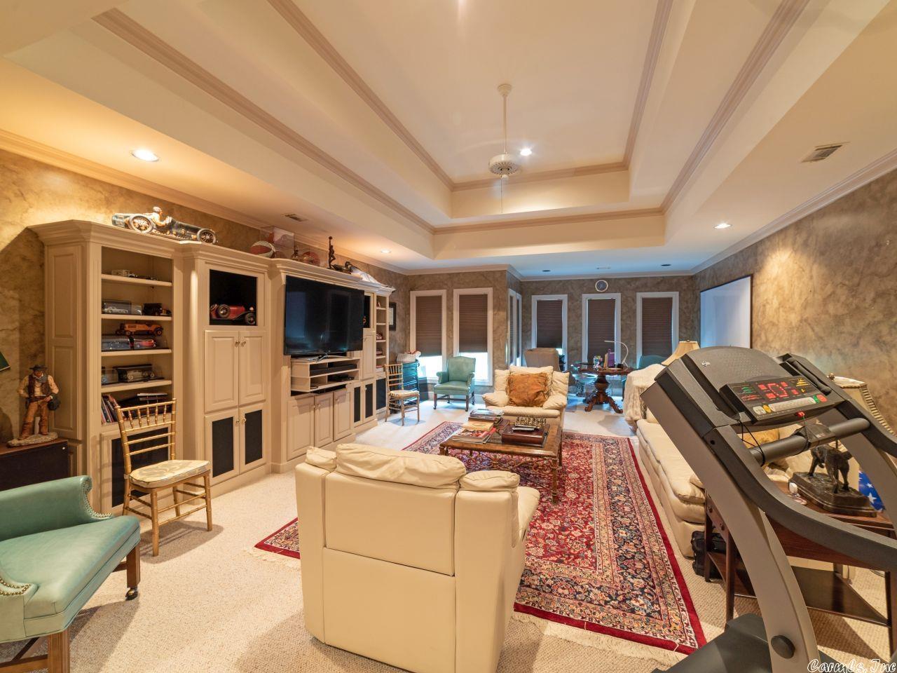 CHENAL VALLEY CHENAL CIRCLE - Residential