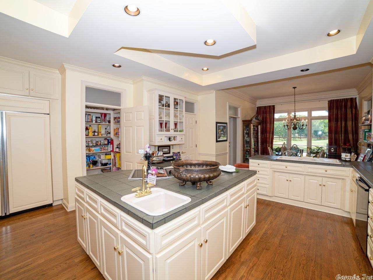 CHENAL VALLEY CHENAL CIRCLE - Residential