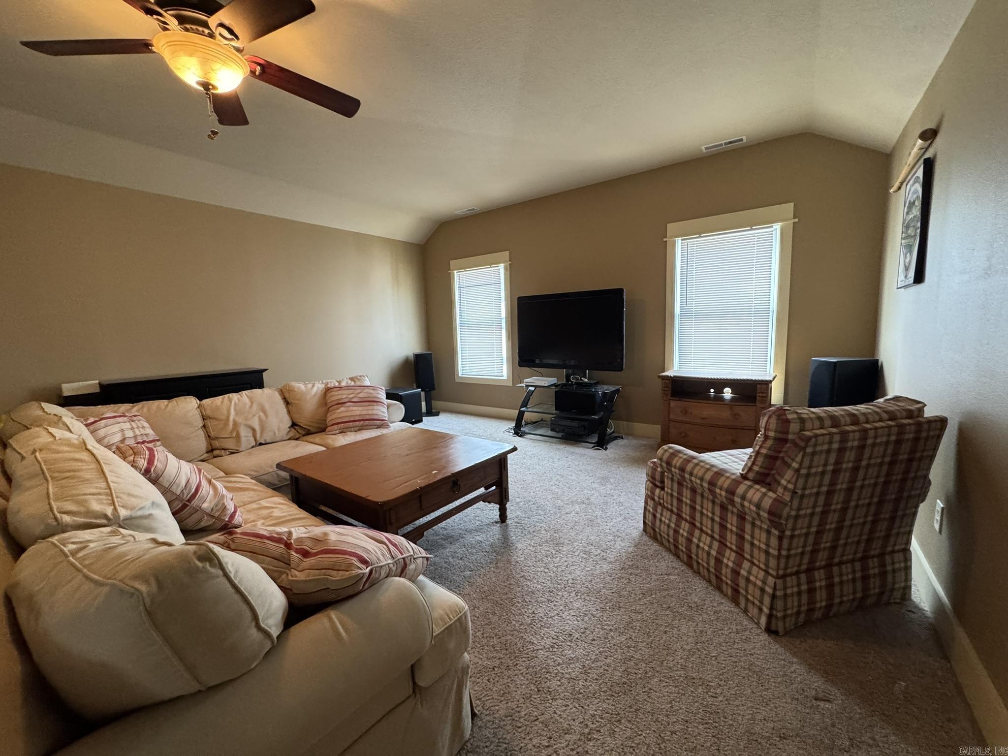 COBBLESTONE RIDGE - Residential