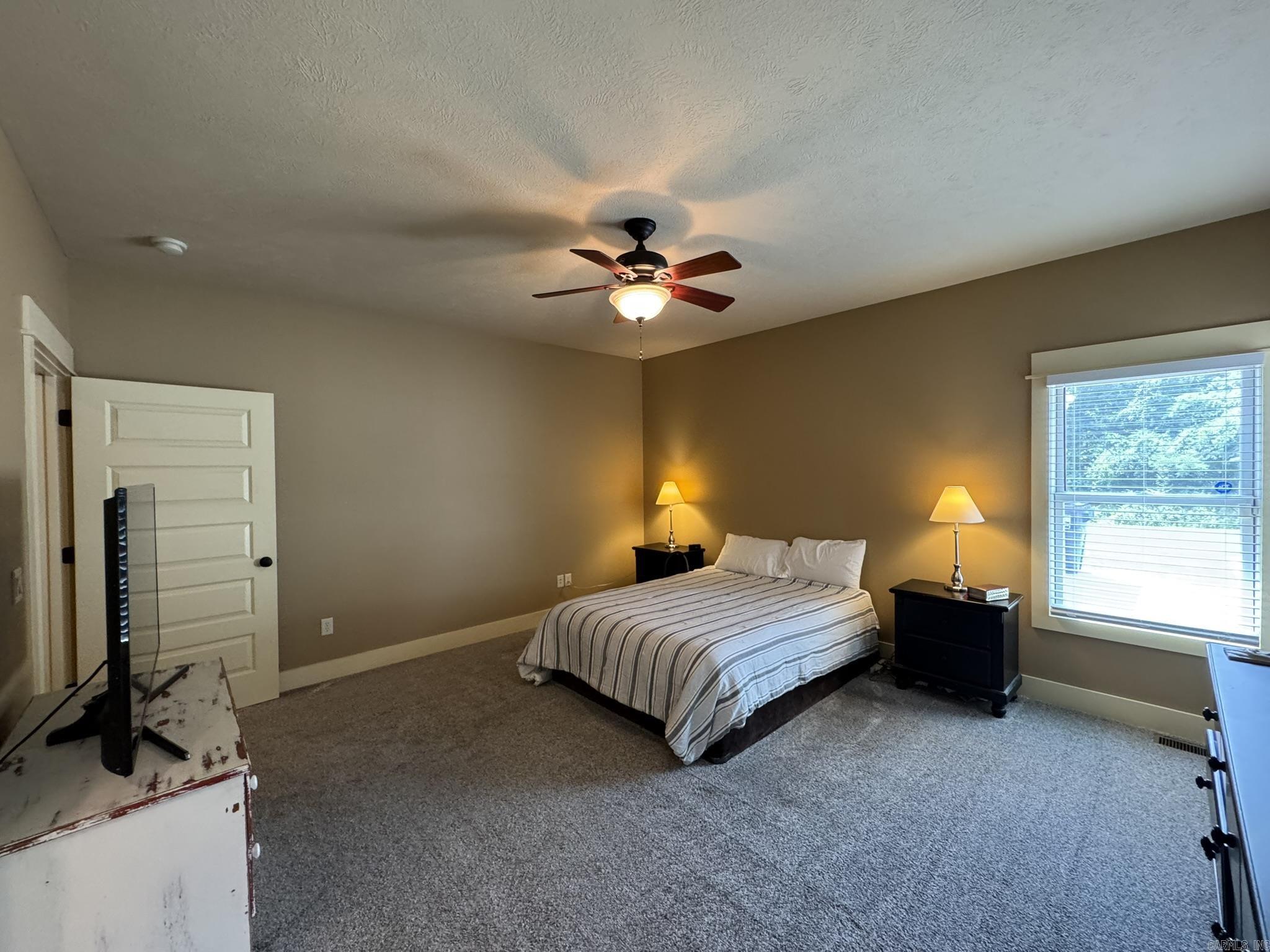 COBBLESTONE RIDGE - Residential