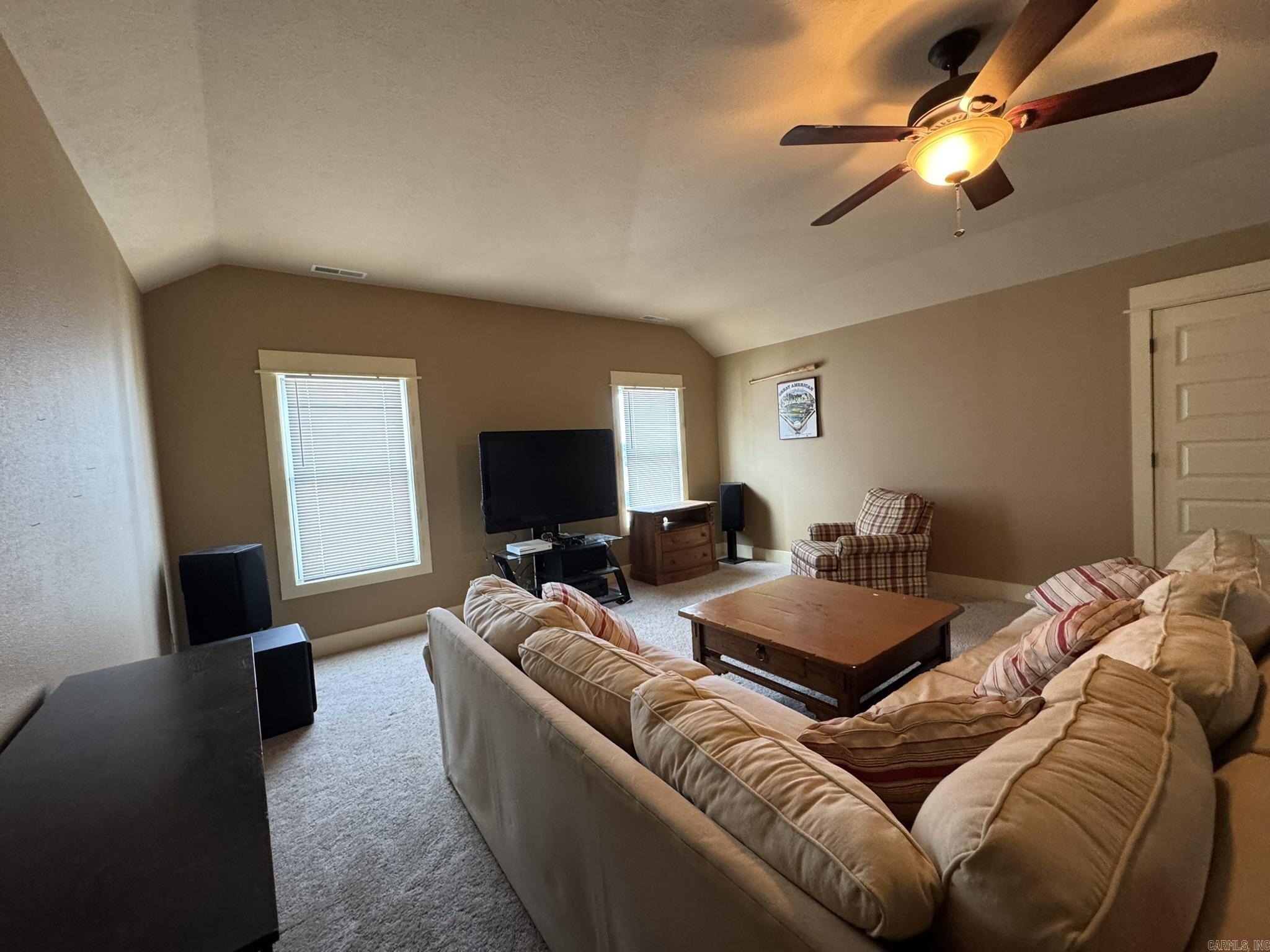 COBBLESTONE RIDGE - Residential