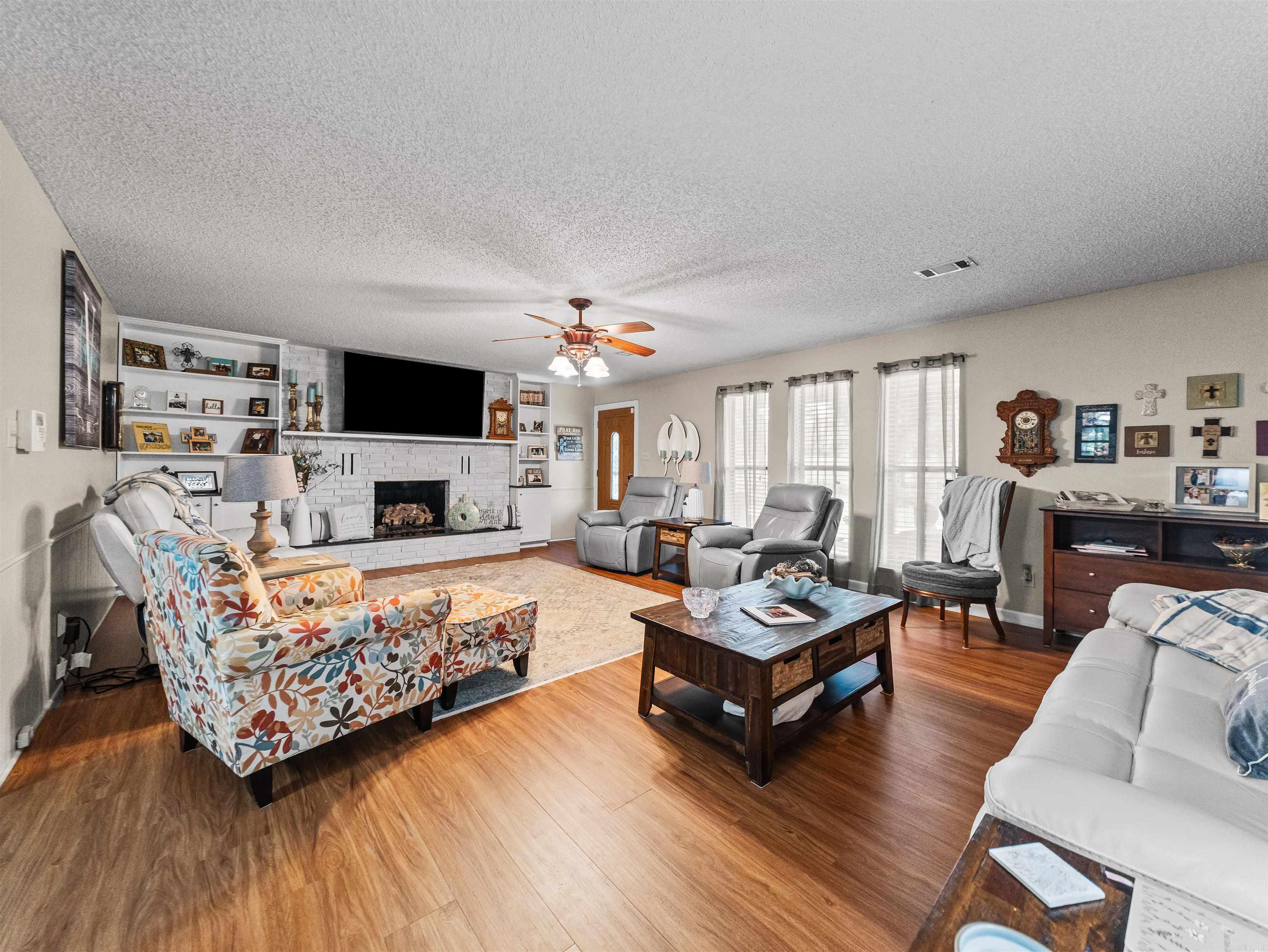 Lake Hamilton Outside - Residential