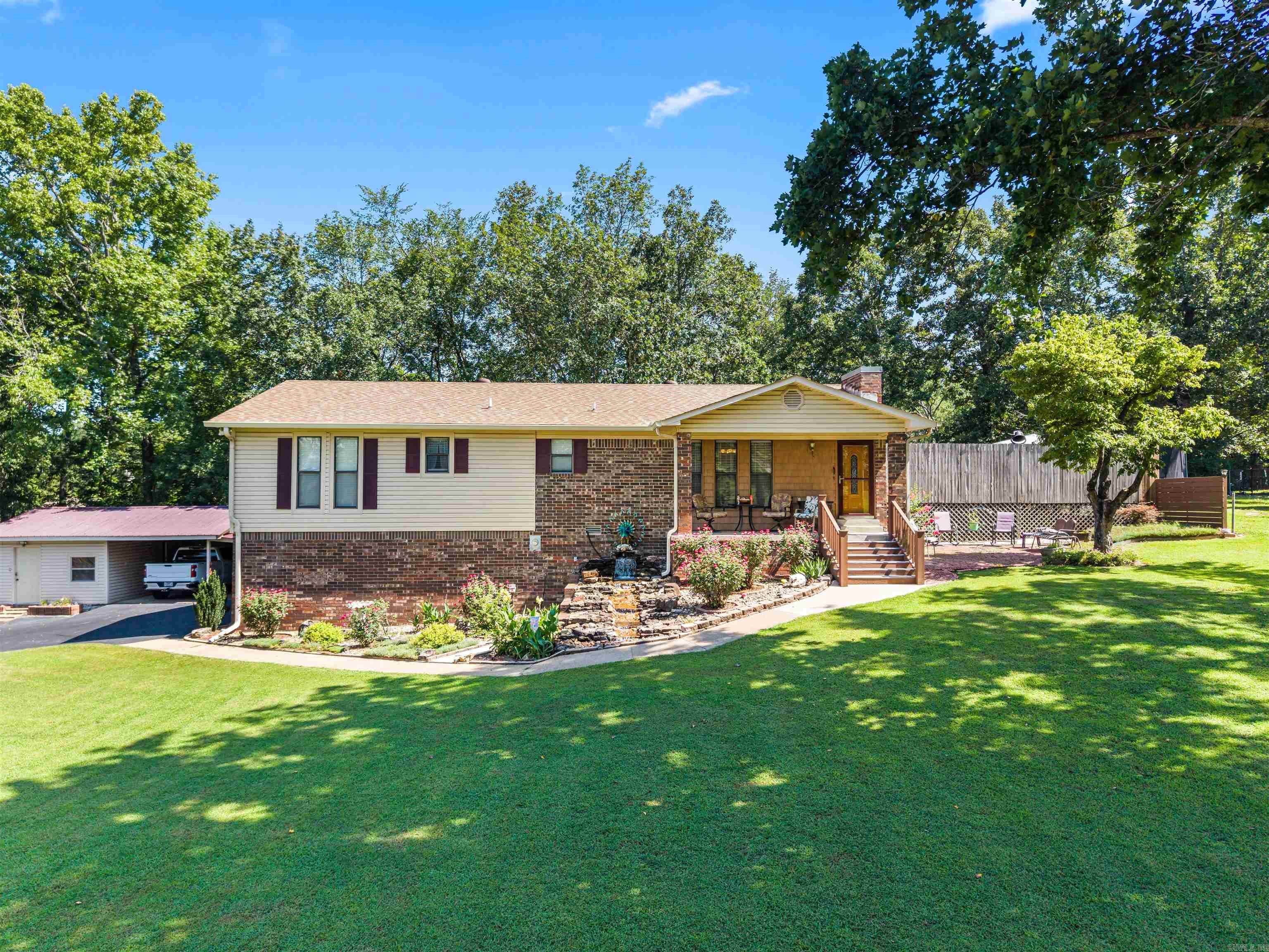 Lake Hamilton Outside - Residential