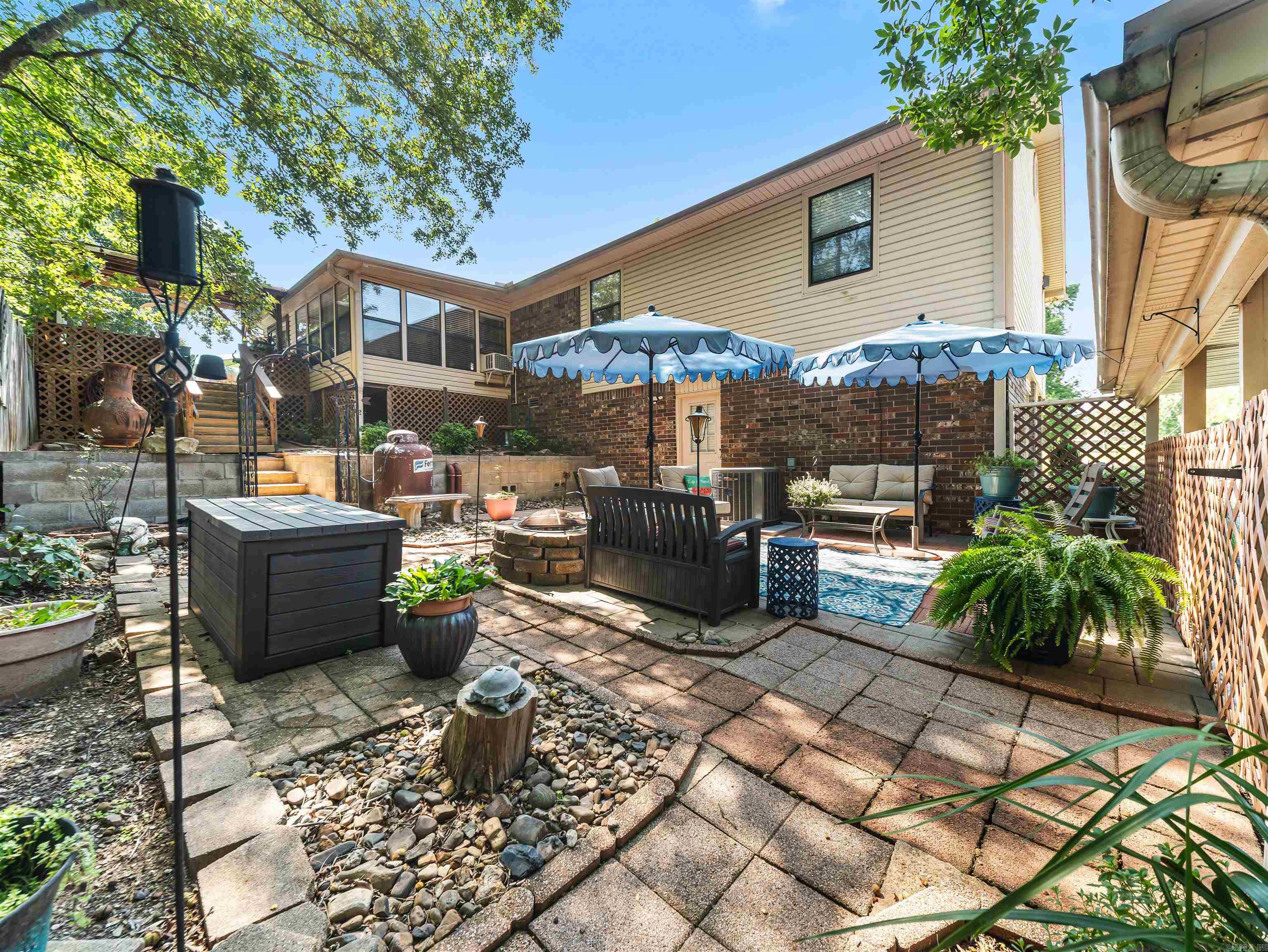 Lake Hamilton Outside - Residential