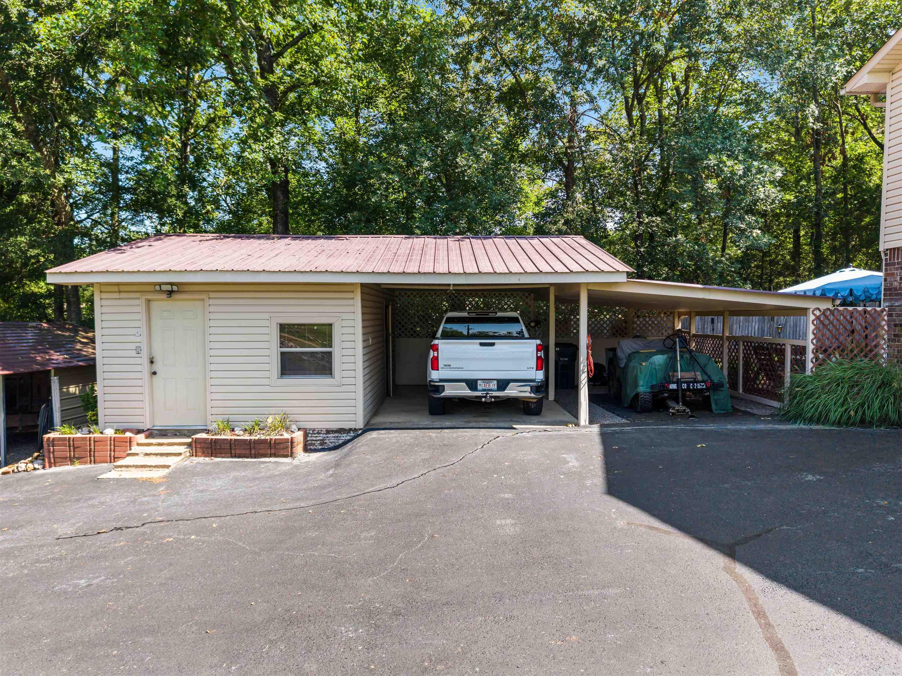 Lake Hamilton Outside - Residential