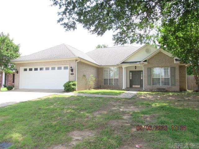 Well maintained 3-bedroom home, split bedroom plan, formal dining room with wood flooring, gas log fireplace in the spacious family room, all kitchen appliances including refrigerator, separate laundry room with hook-ups, spacious primary suite with sitting area, separate jet tub & shower in primary bath, open patio, fenced yard, 2 car garage. Available now - no pets allowed! ***PLEASE NOTE WE DO NOT ADVERTISE ON CRAIGSLIST OR FACEBOOK. ANY LISTING OF OURS SEEN IS A SCAM!!!***