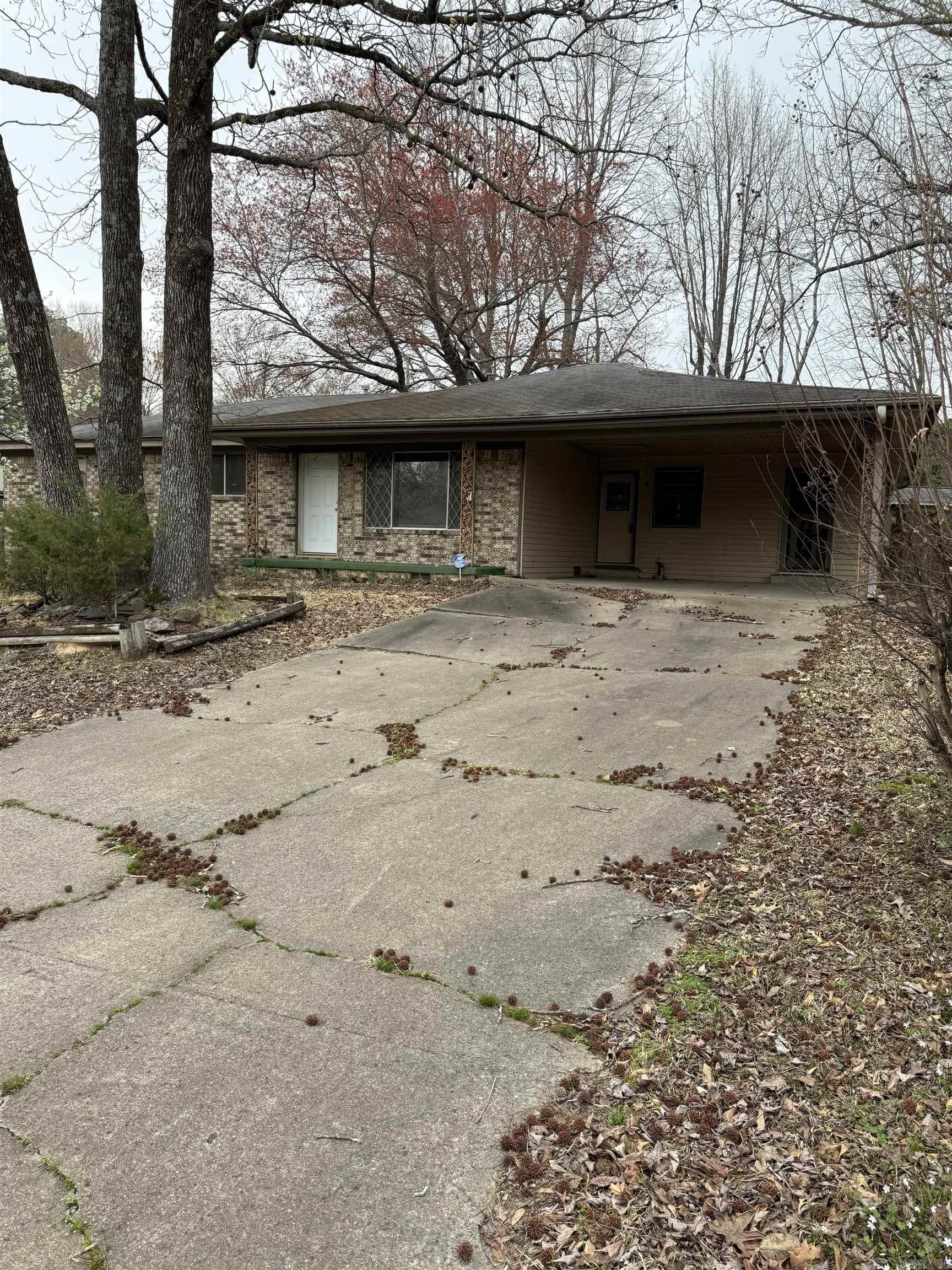 OAKHURST - Residential