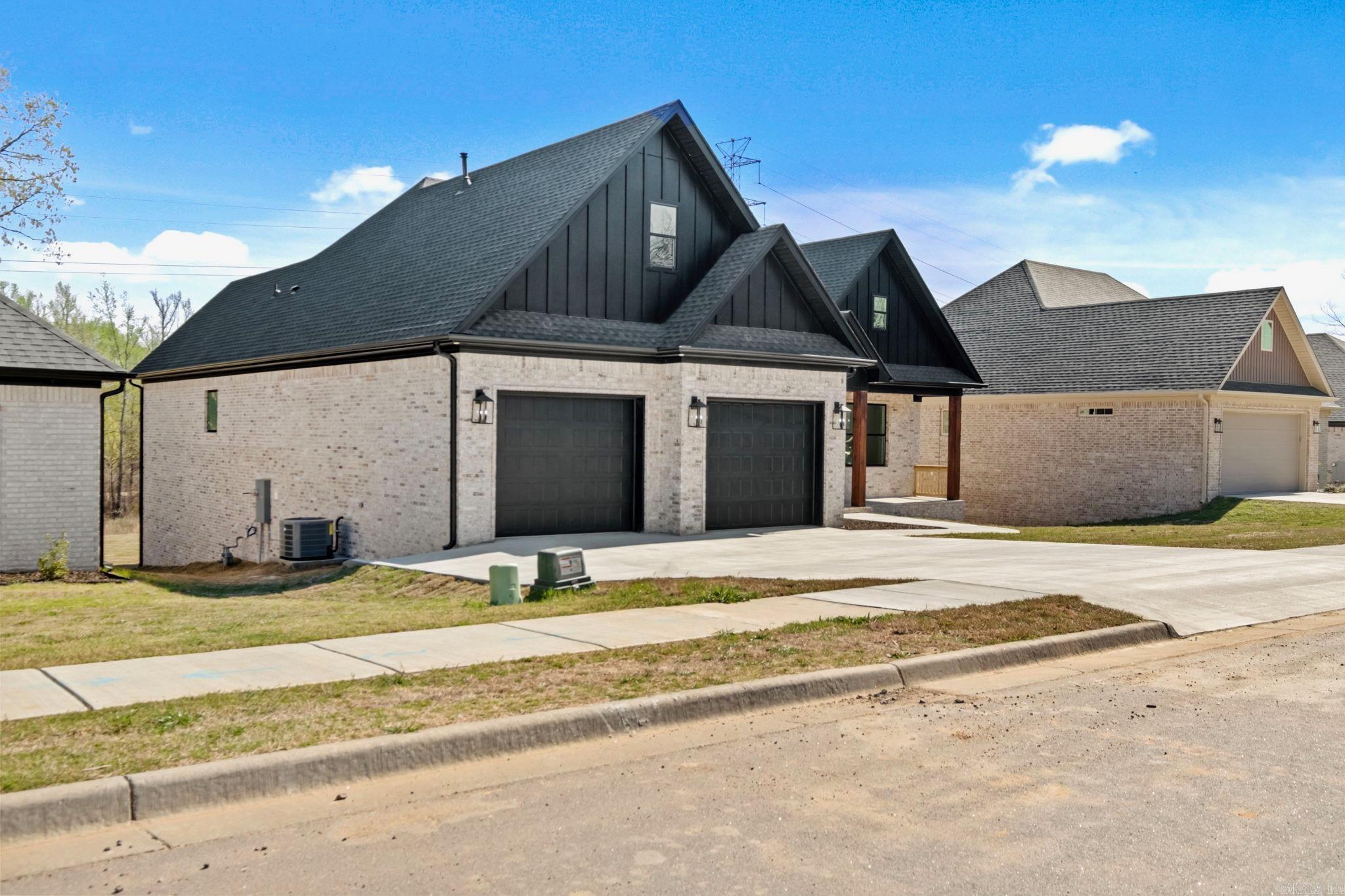 HIDDEN VALLEY ESTATES - Residential