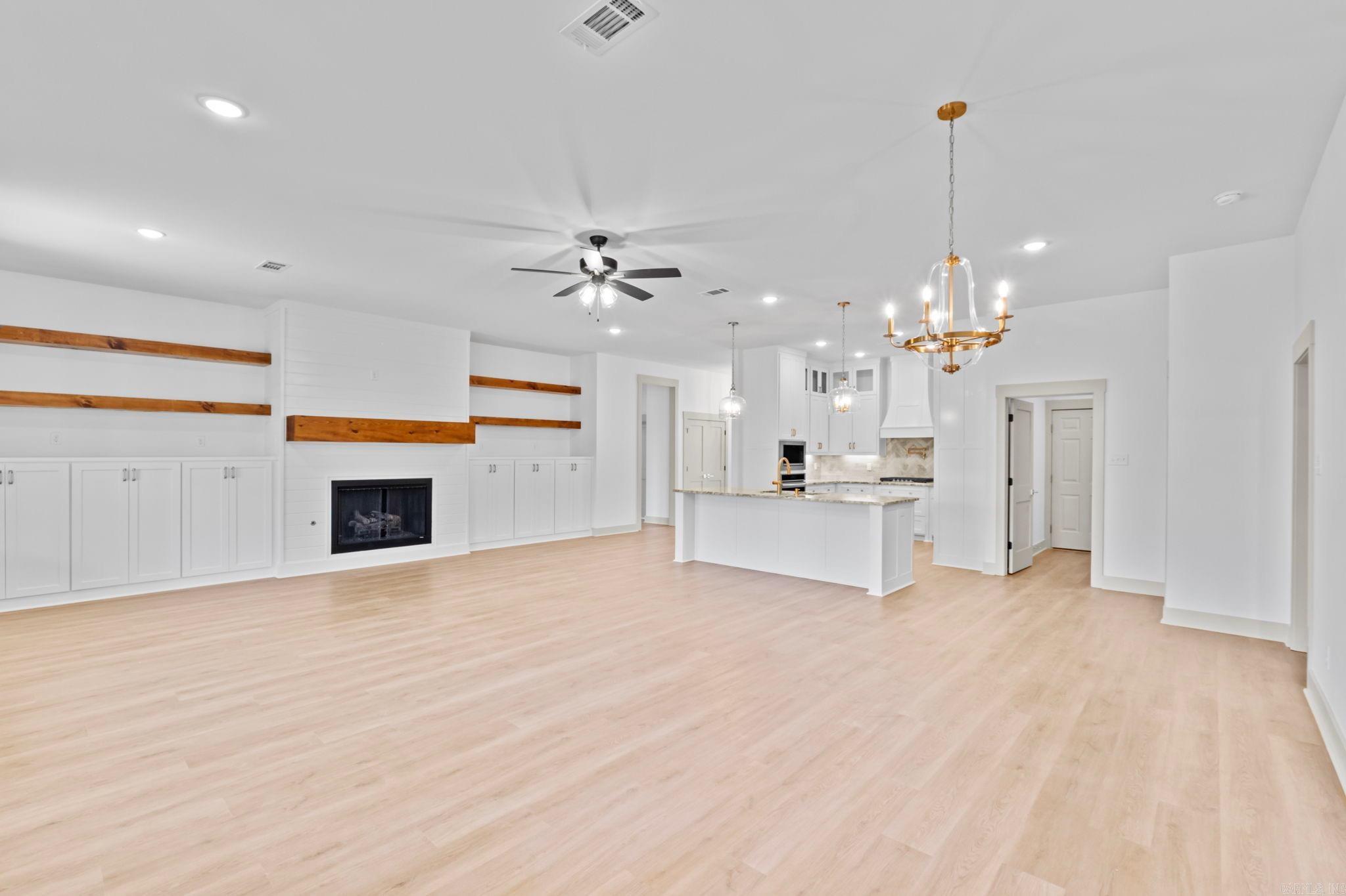 HIDDEN VALLEY ESTATES - Residential