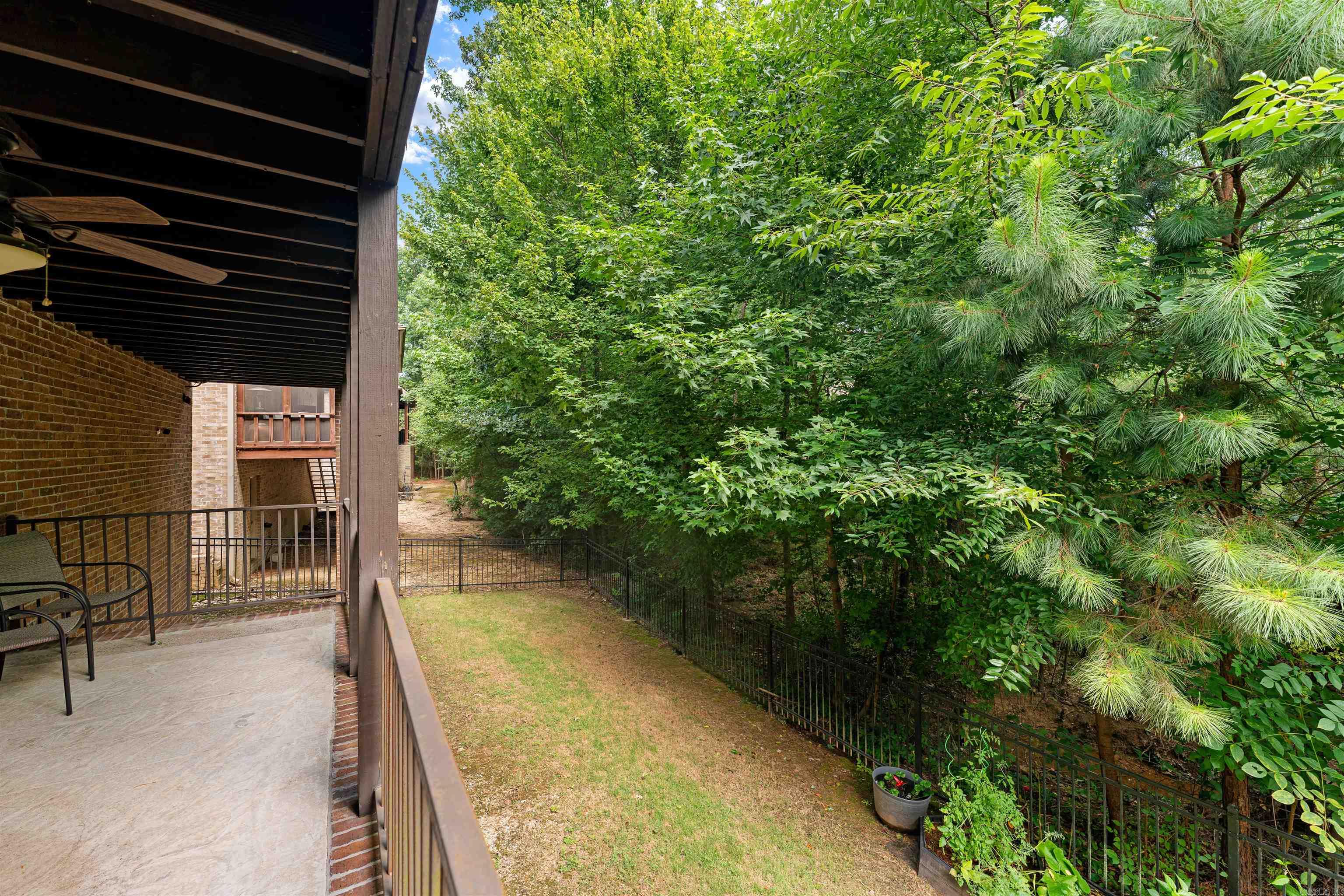 WOODLANDS EDGE - Residential