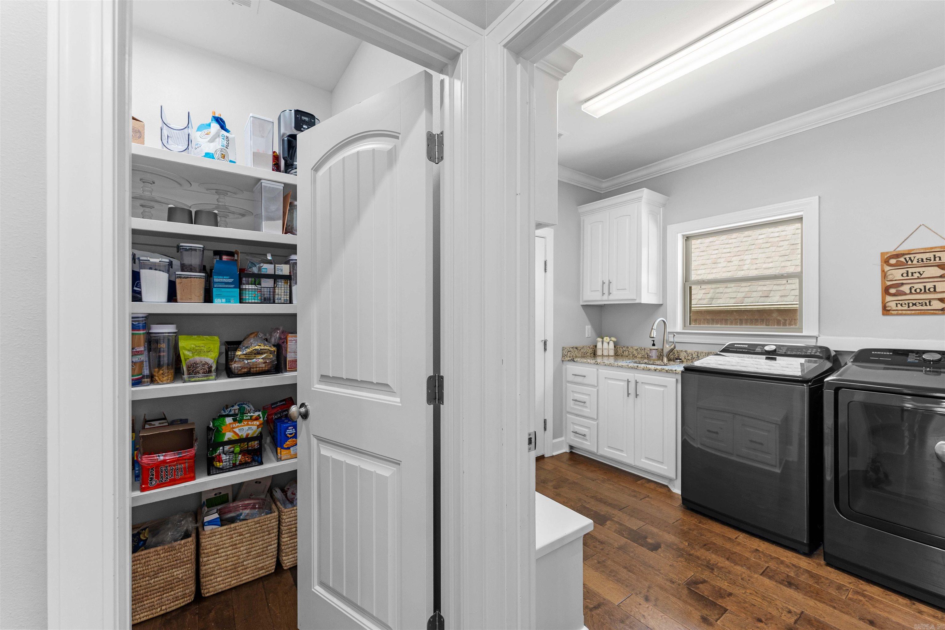 WOODLANDS EDGE - Residential
