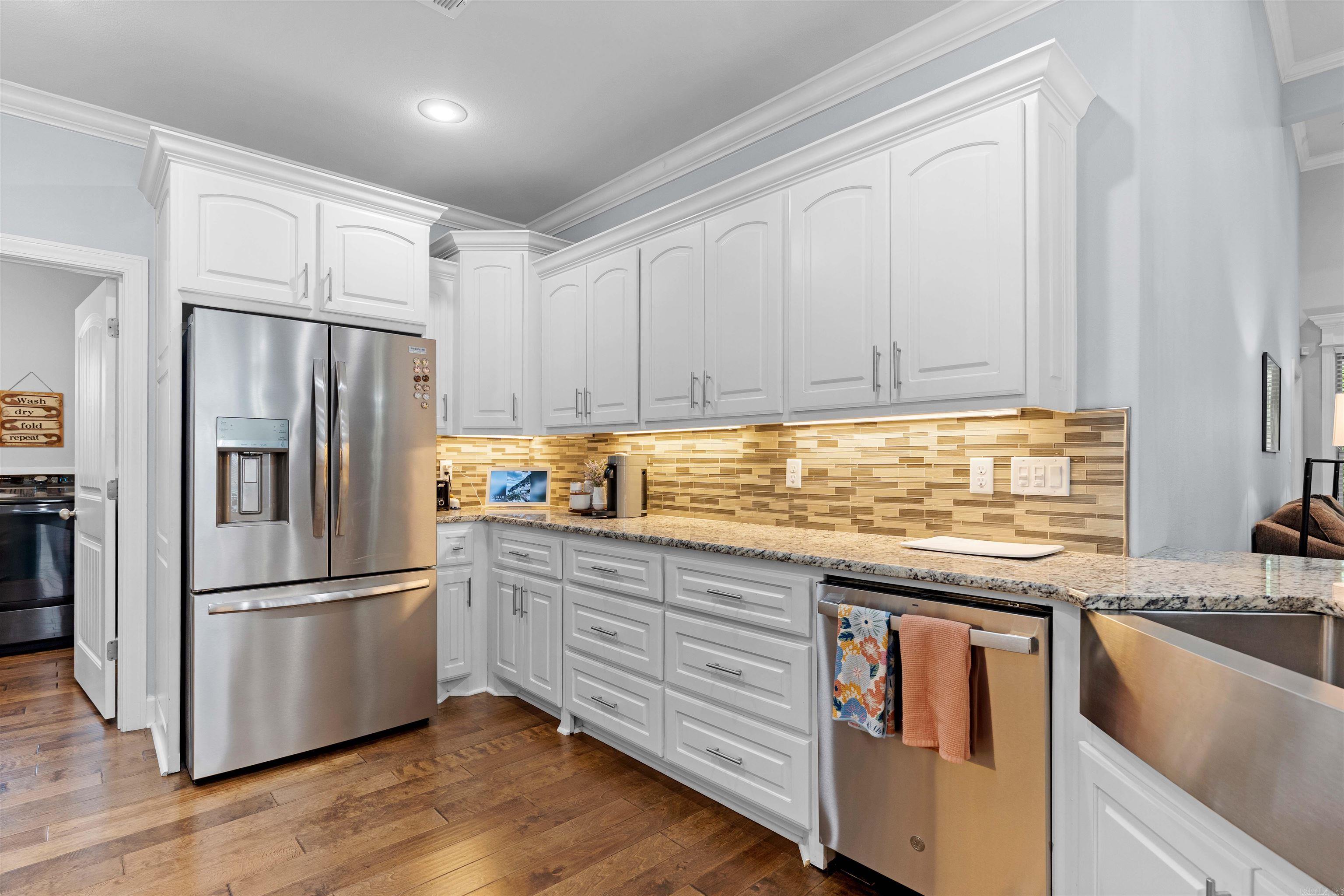WOODLANDS EDGE - Residential