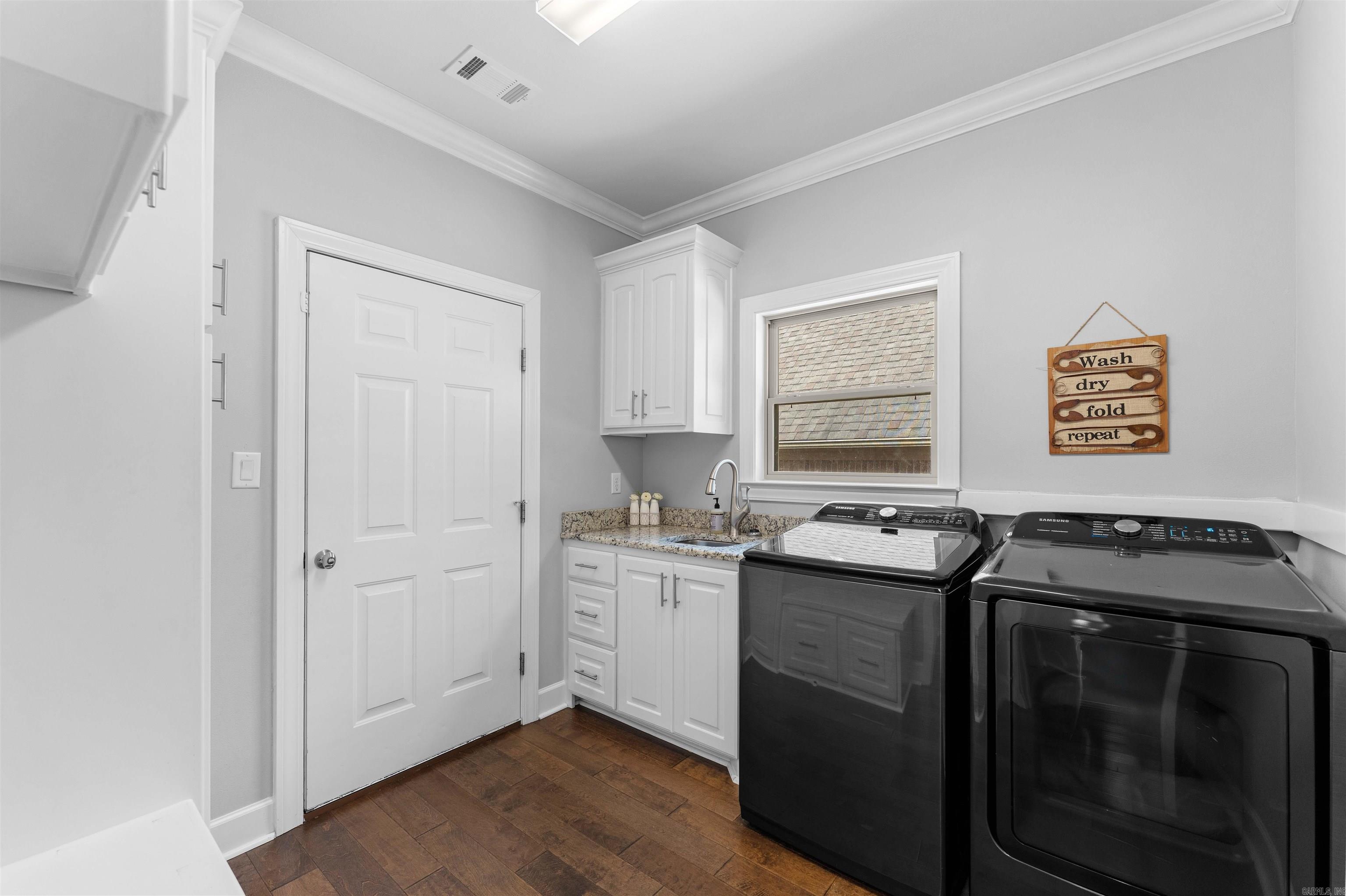 WOODLANDS EDGE - Residential