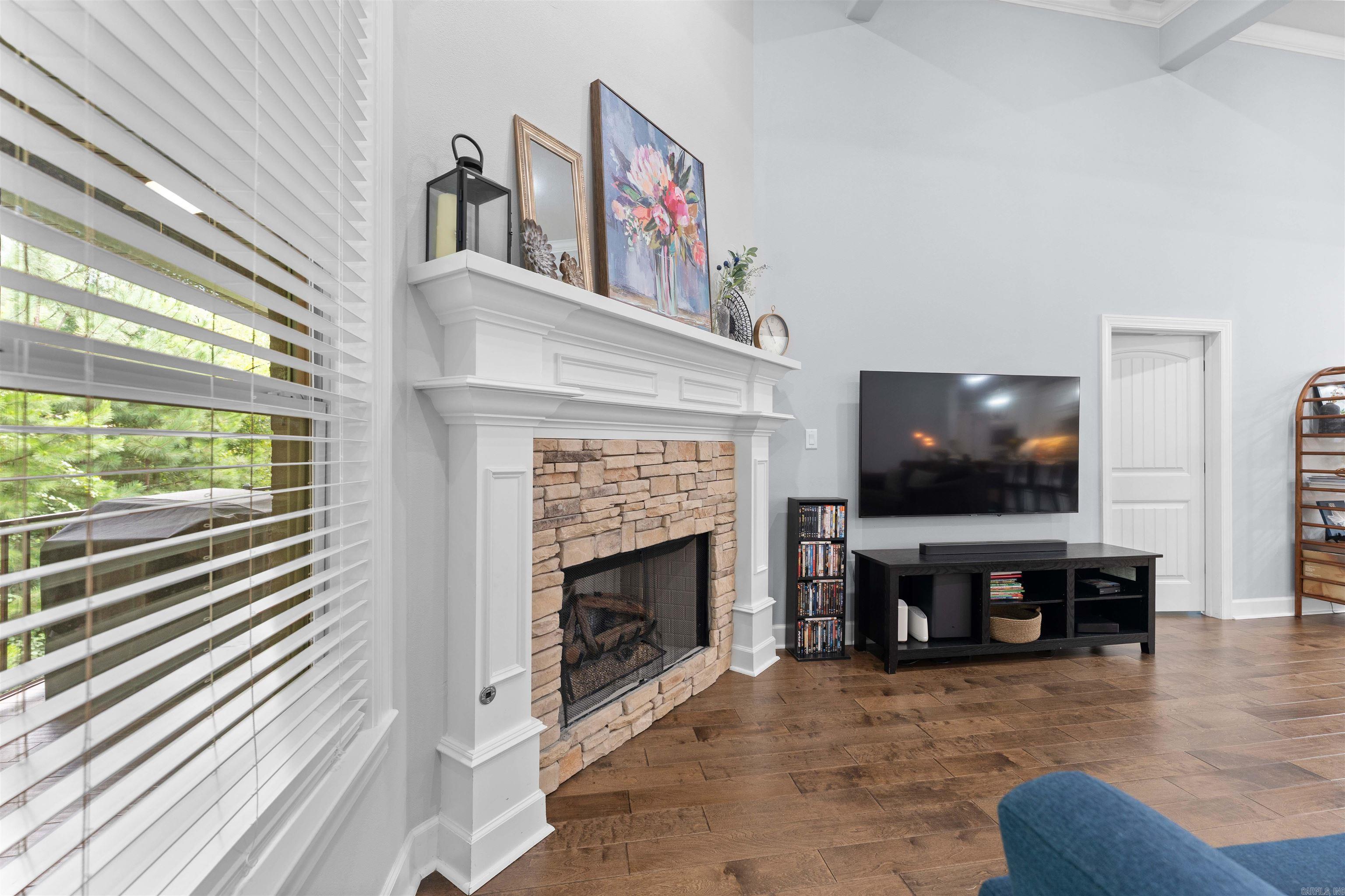 WOODLANDS EDGE - Residential