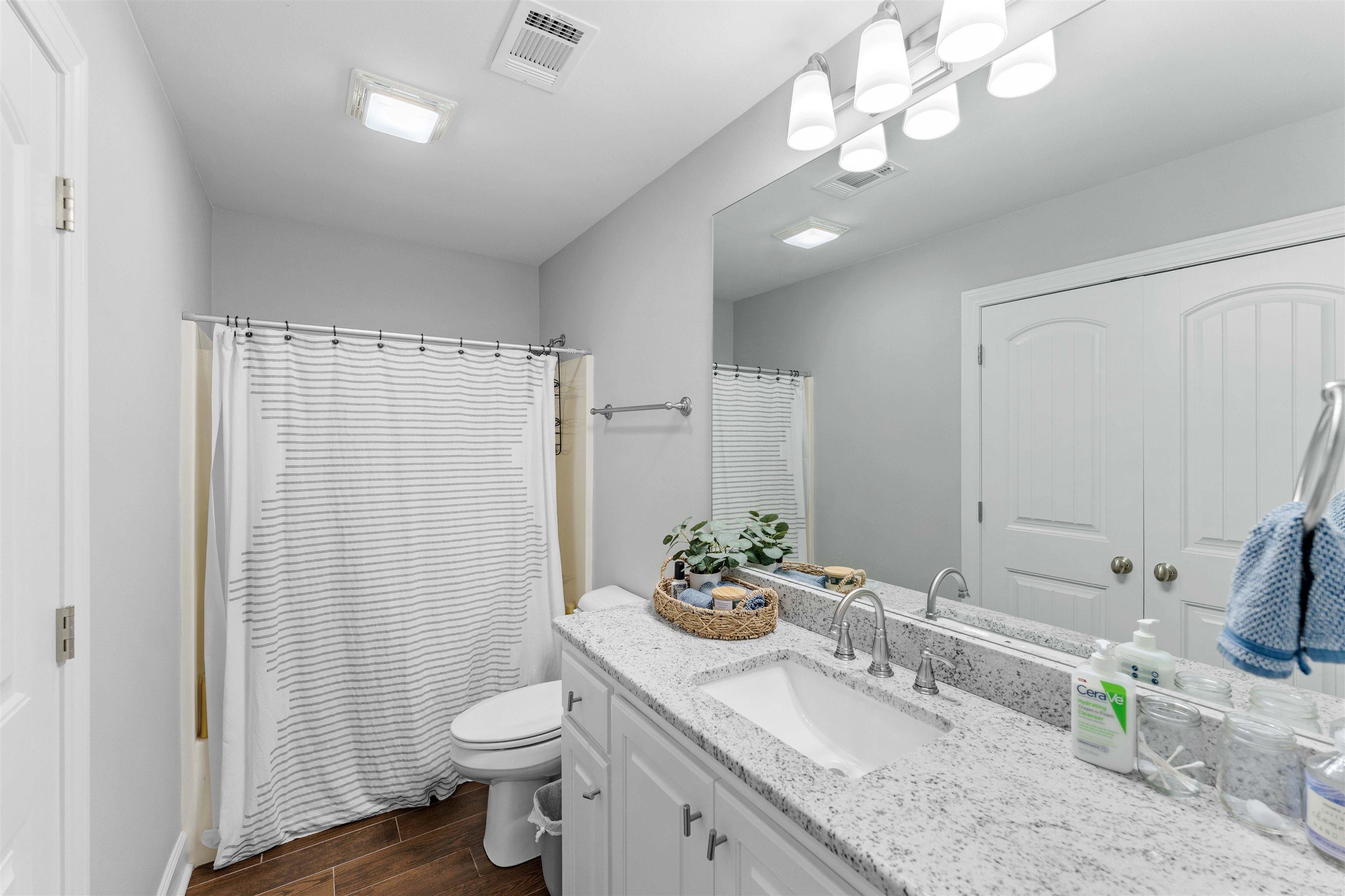 WOODLANDS EDGE - Residential