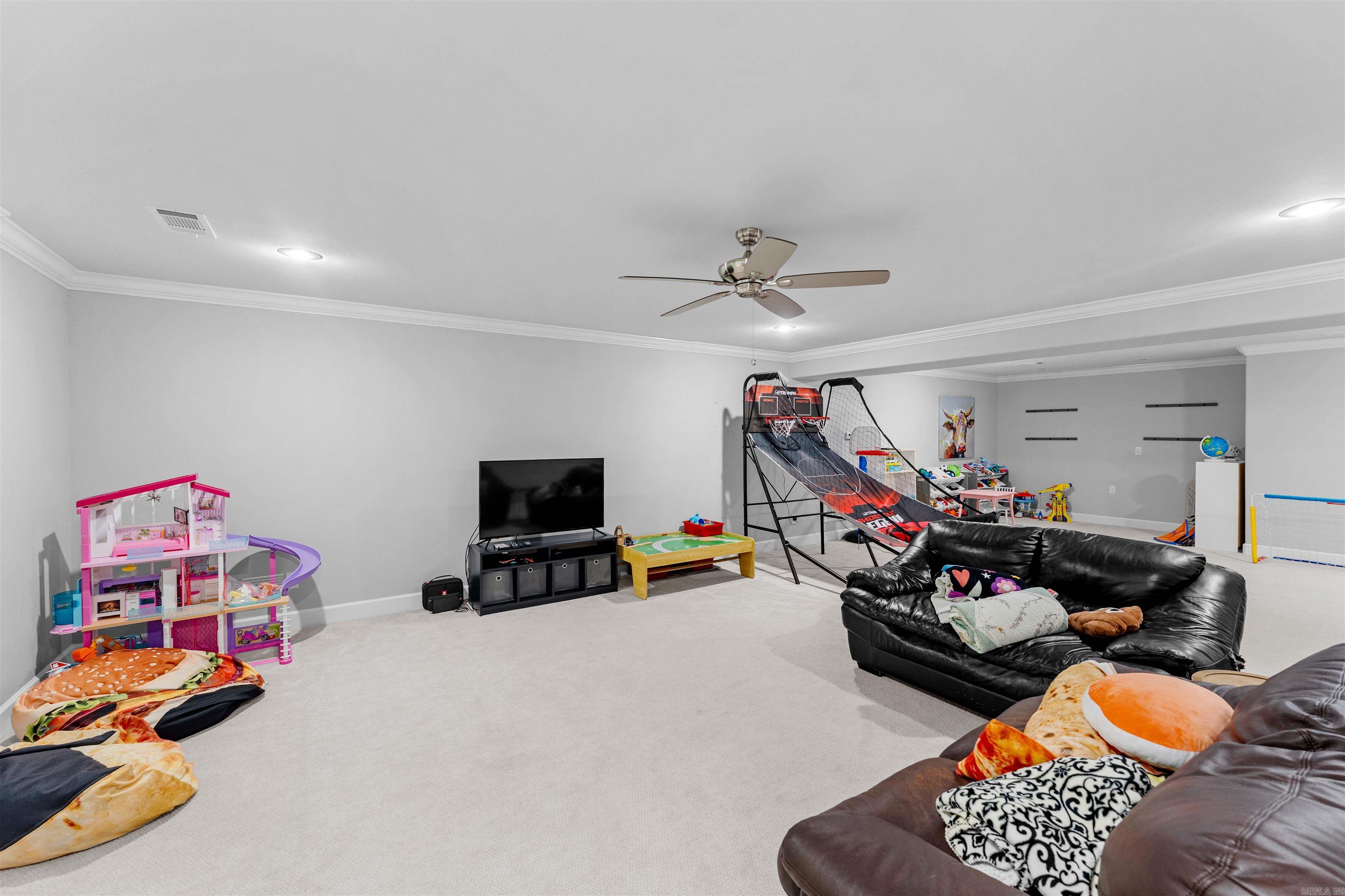 WOODLANDS EDGE - Residential