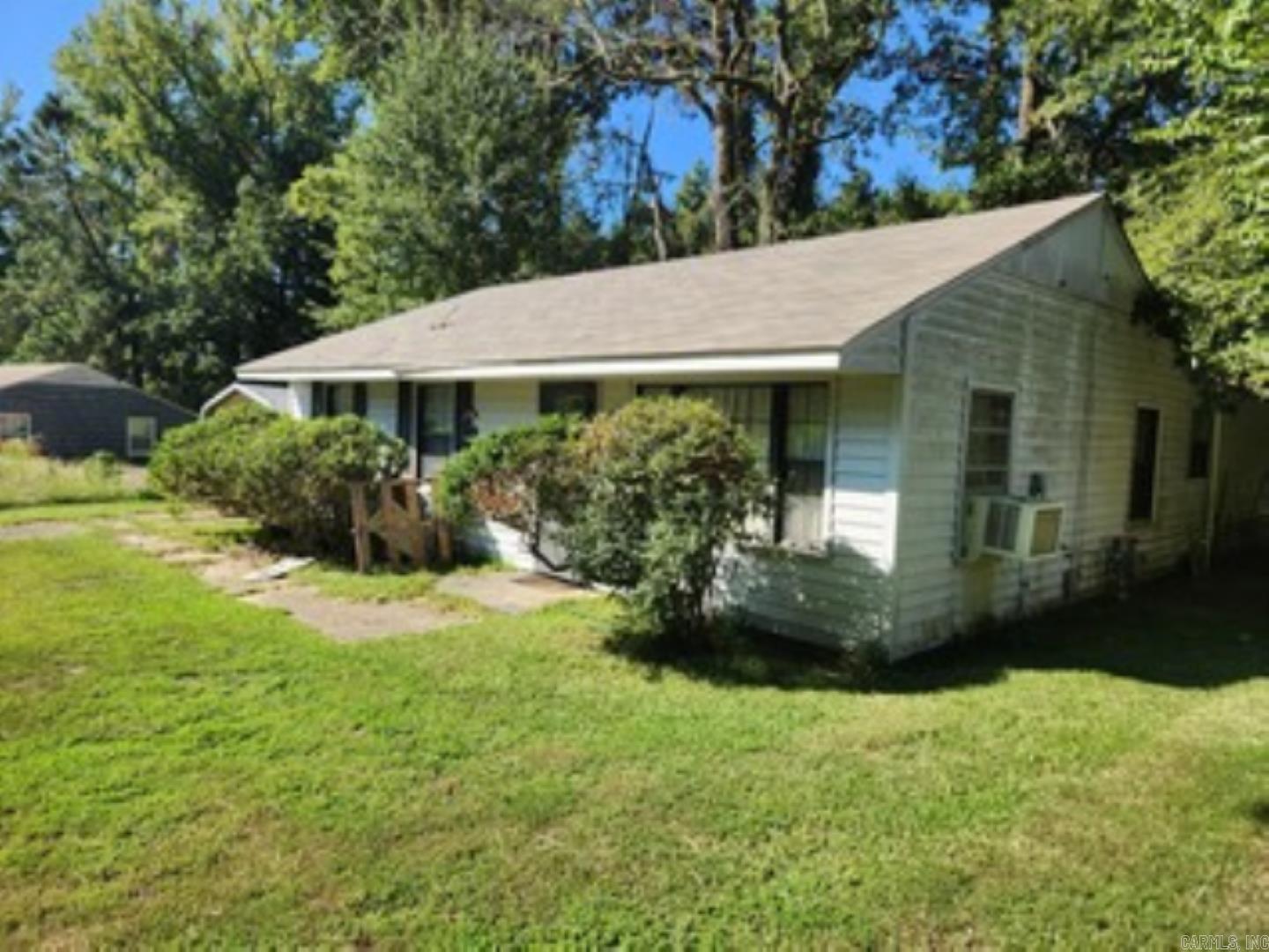 Why keep paying rent when you could own this affordable 3-bedroom, 1-bath home with a bonus den that’s perfect for movie nights, game days, or hosting those holiday parties!  This home features a nice slab foundation, a convenient carport, and plenty of potential to make it your own. And here’s an extra bonus—with the right offer, the seller will leave all appliances!