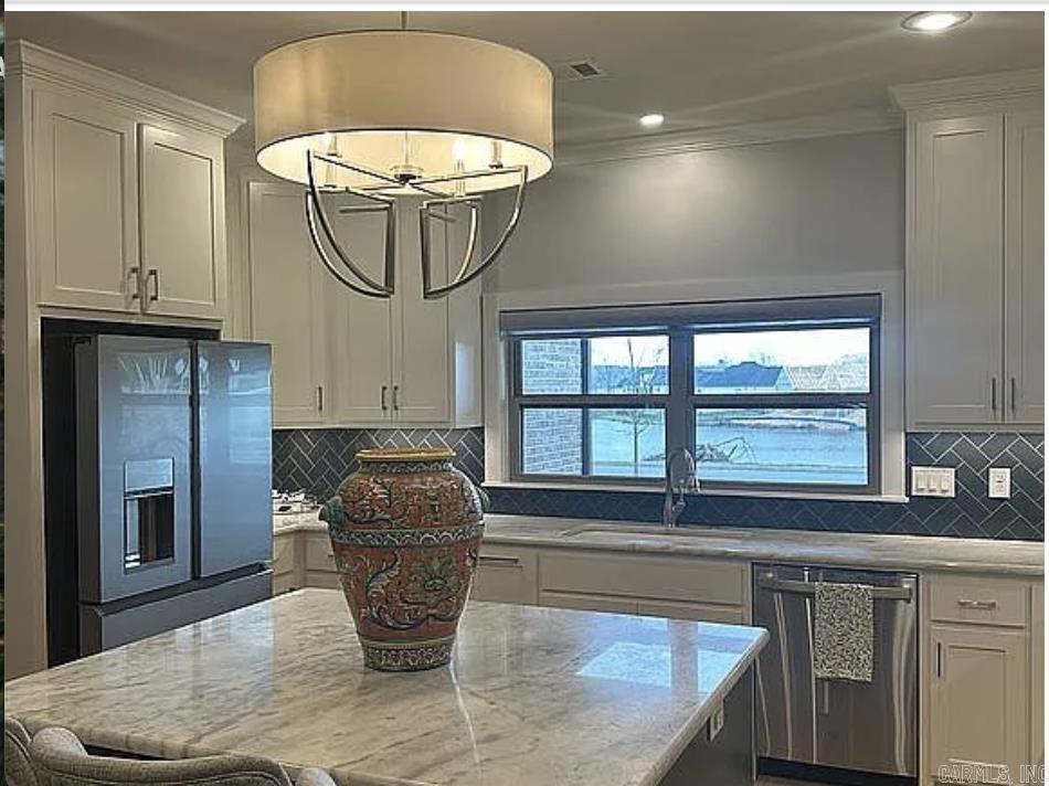 HURRICANE LAKE EST - Residential
