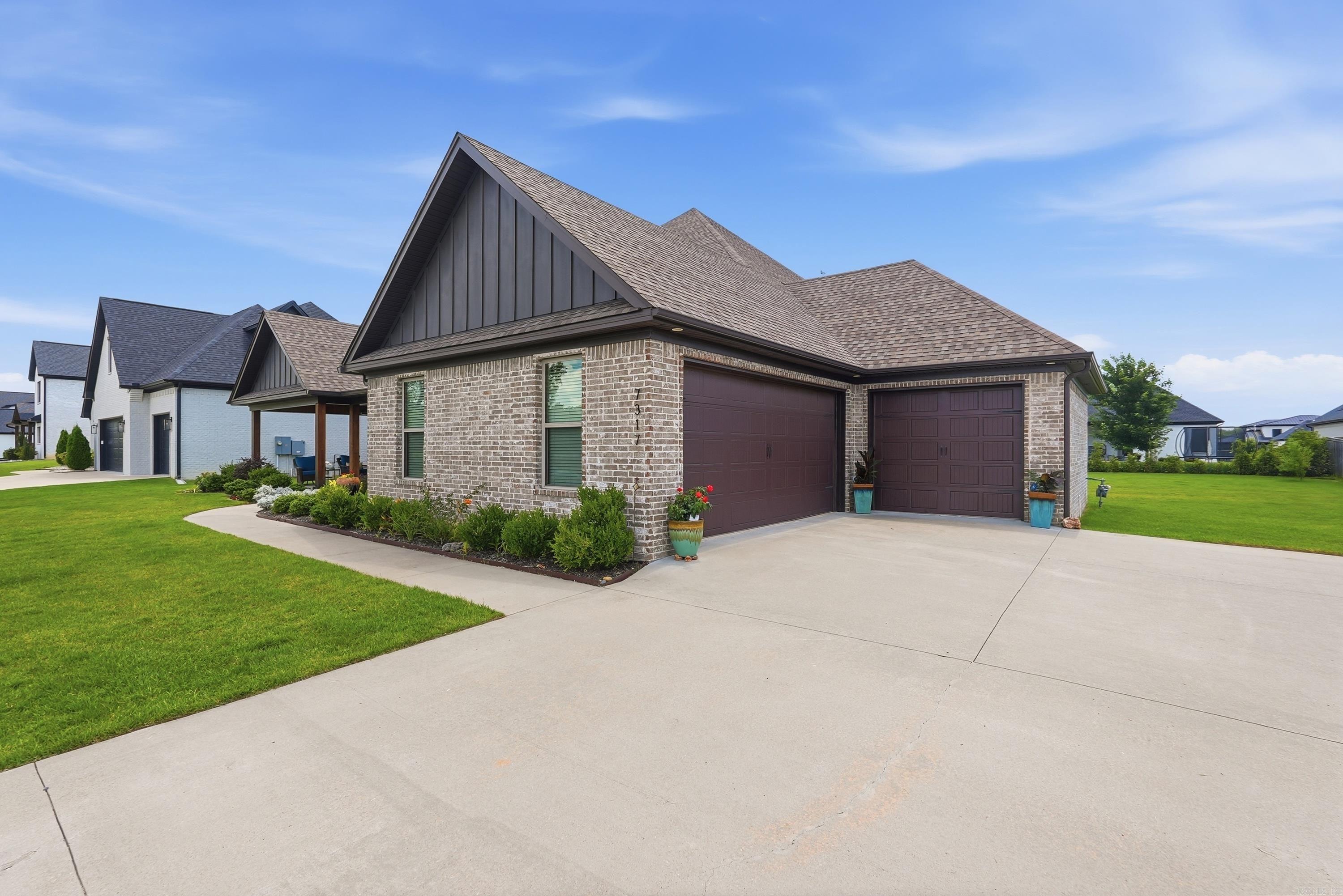 HURRICANE LAKE EST - Residential