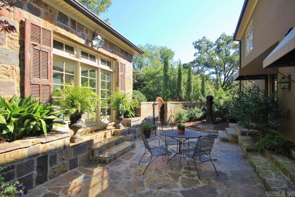 NEWTONS - Residential