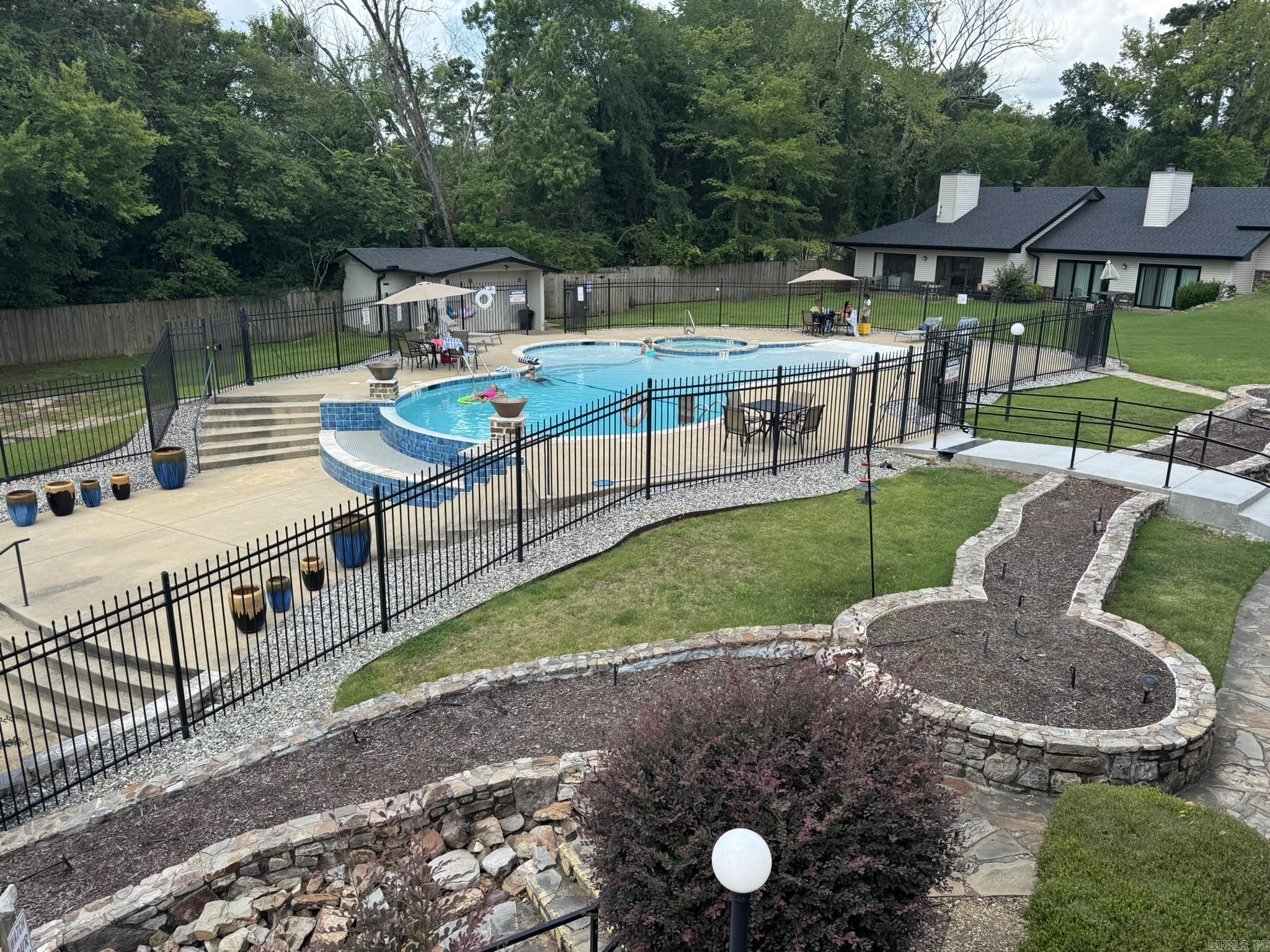 EMERALD ISLE HPR - Residential