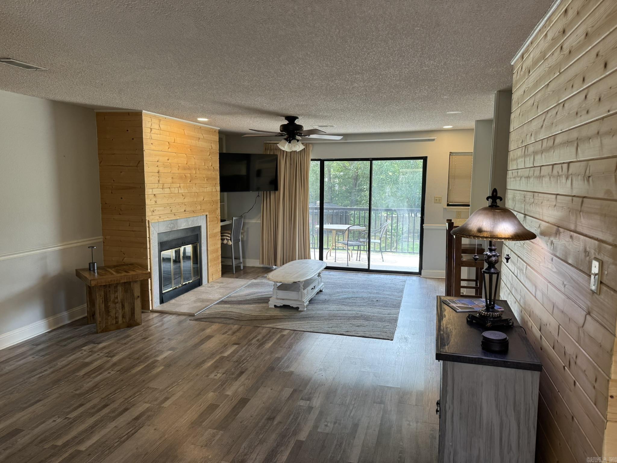 EMERALD ISLE HPR - Residential