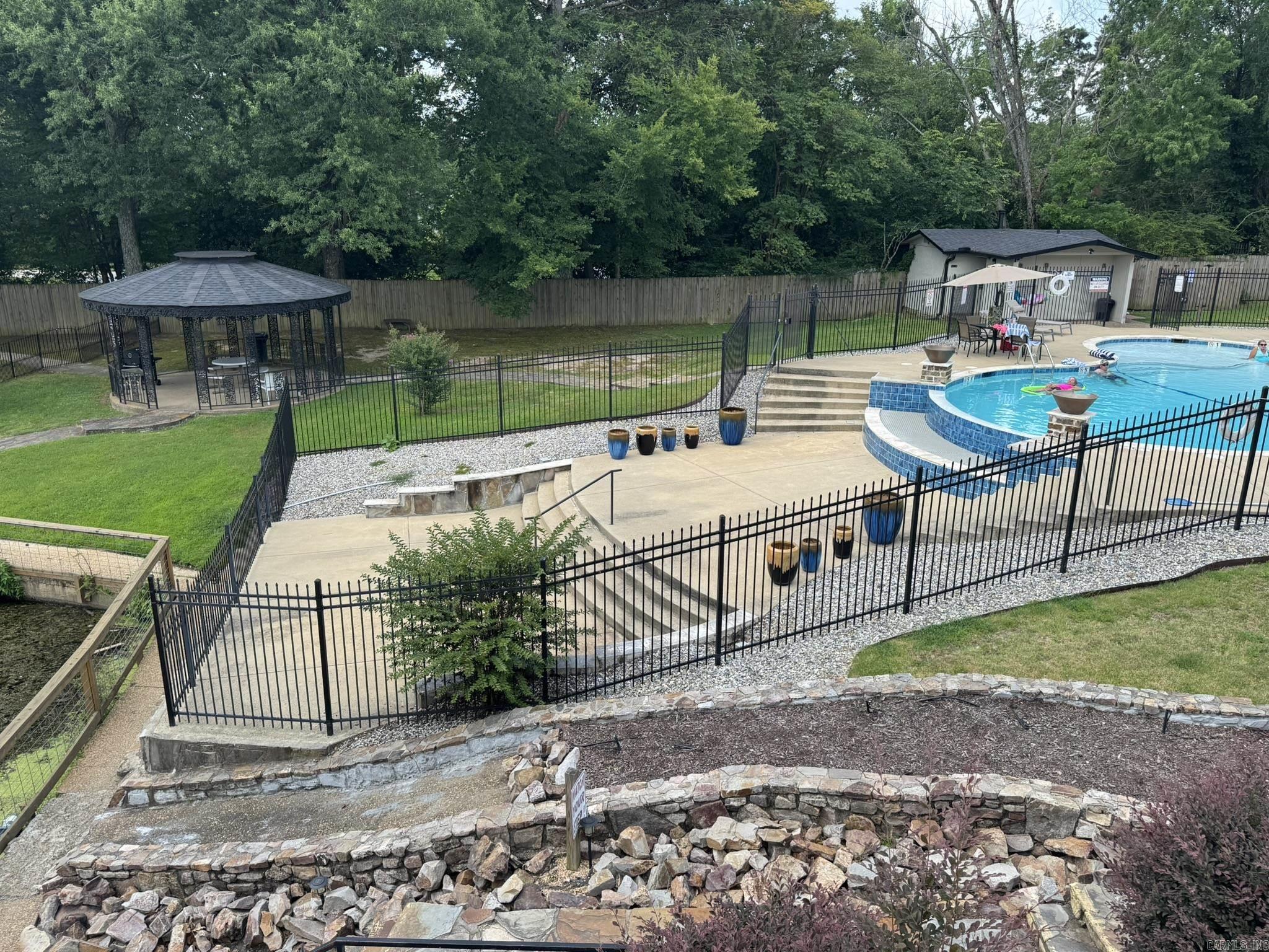 EMERALD ISLE HPR - Residential