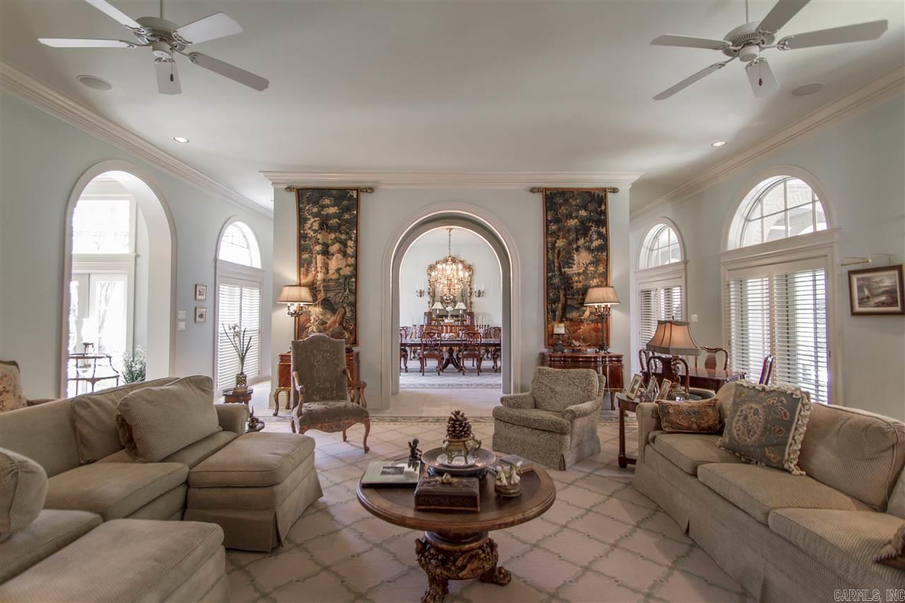 COUNTRY CLUB HGTS - Residential
