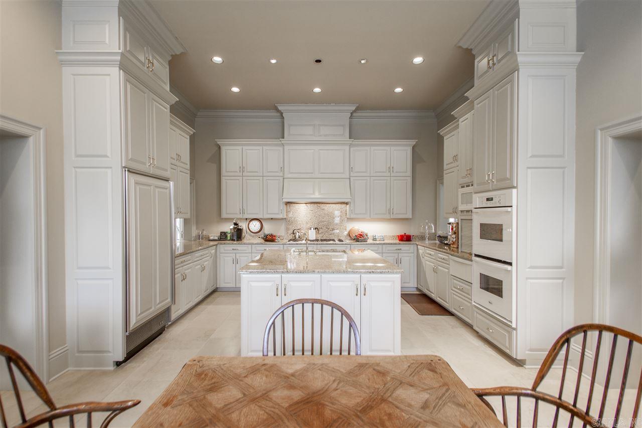 COUNTRY CLUB HGTS - Residential
